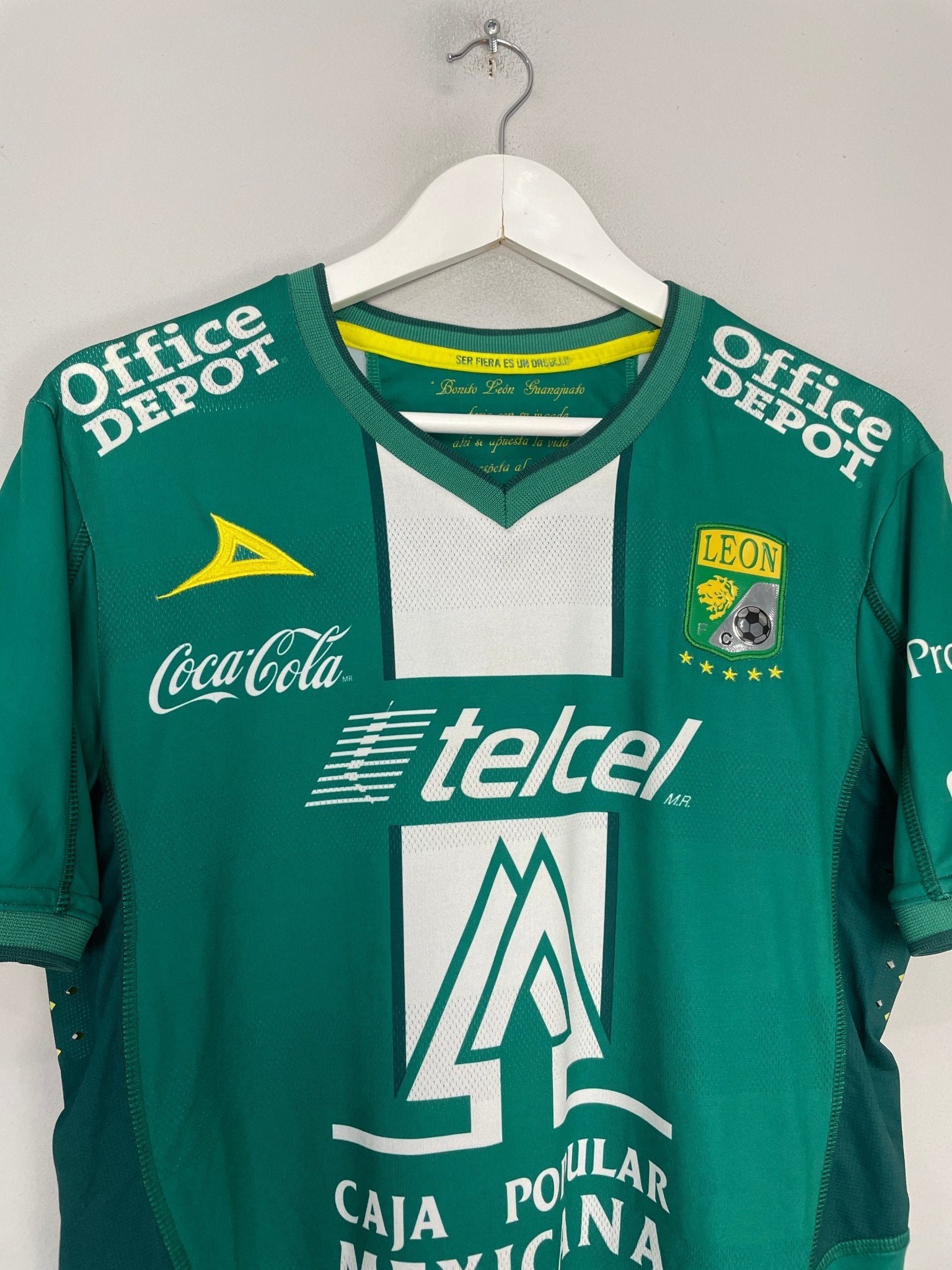 Shop 2013/14 CLUB LEON HOME SHIRT (M) PIRMA, classic football shirts, vintage football shirts & retro soccer jerseys at Cult Kits