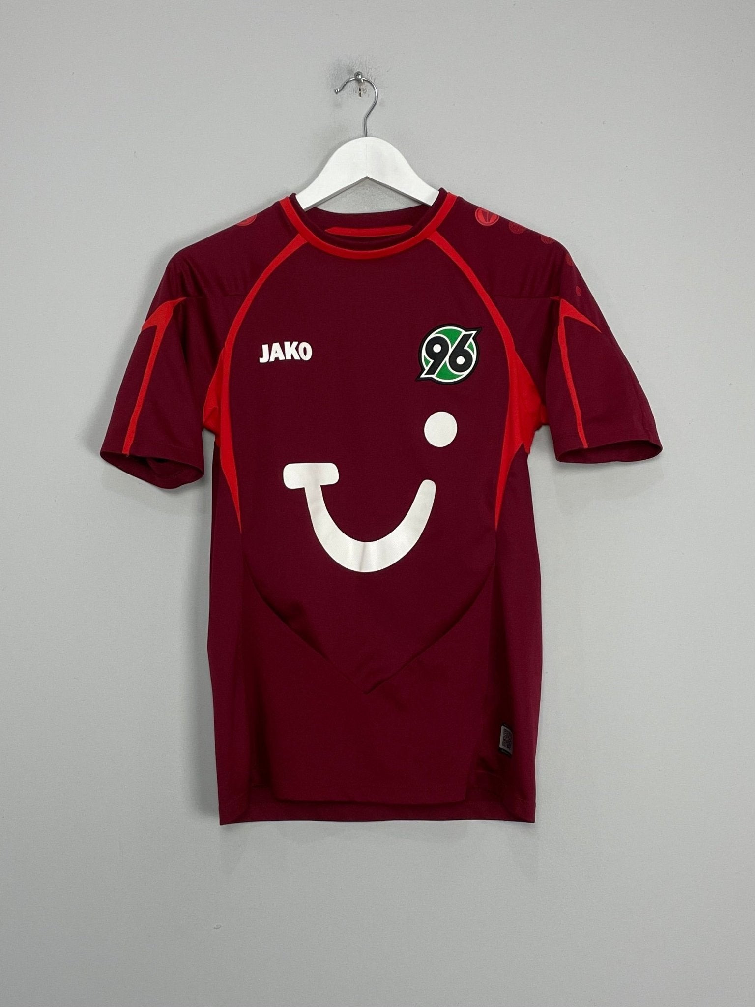Shop 2013/14 HANNOVER 96 HOME SHIRT (XS) JAKO, classic football shirts, vintage football shirts & retro soccer jerseys at Cult Kits