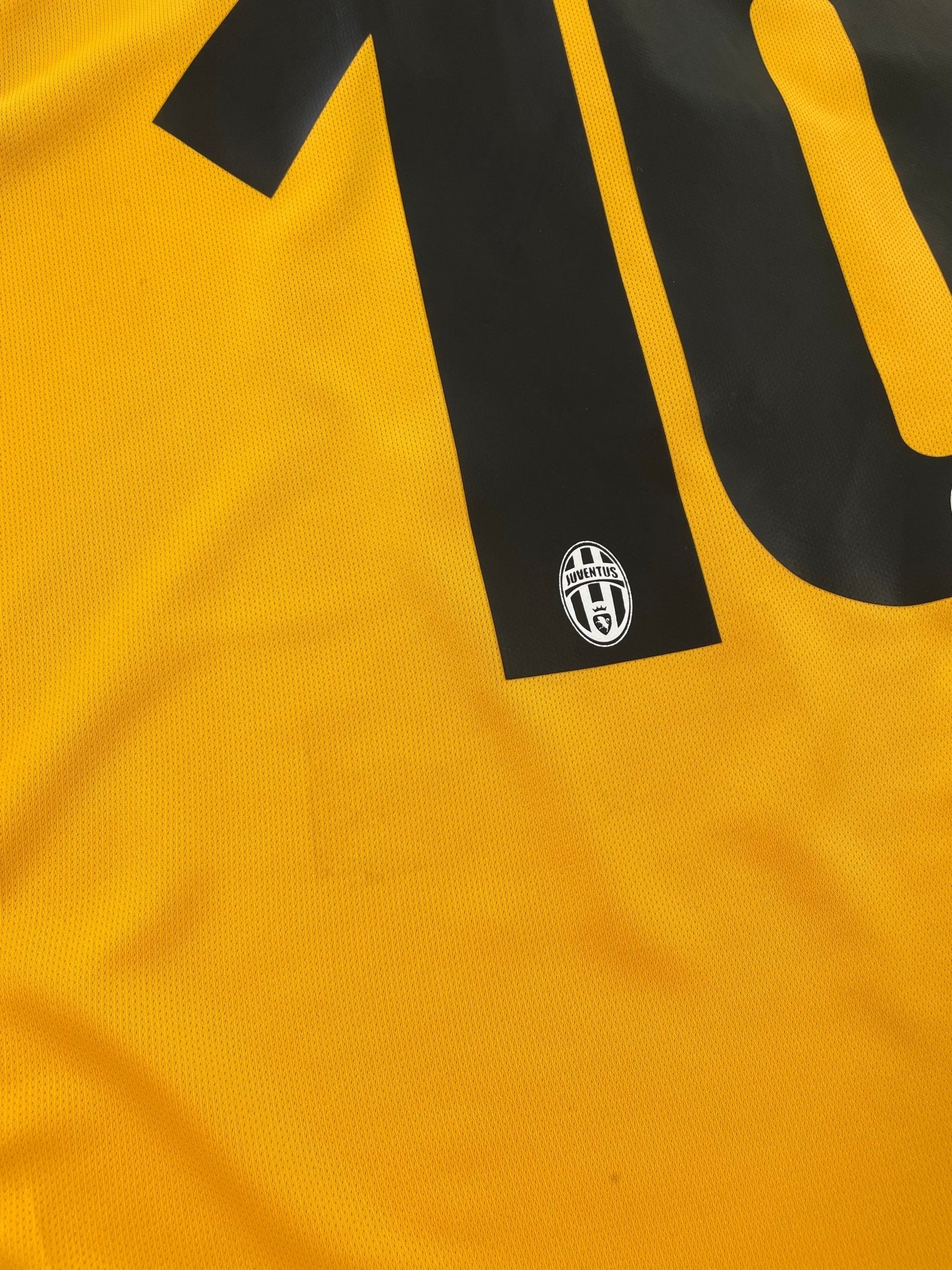 Buy 2013/14 Juventus Tevez 10 BNWT Away Shirt (M) Nike ~ Free worldwide shipping ~ Authentic Vintage Football Shirts from Cult Kits