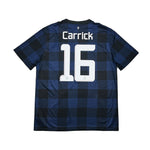 Buy 2013/14 Manchester United Carrick 16 Away Shirt (L) Nike ~ Free worldwide shipping ~ Authentic Vintage Football Shirts from Cult Kits