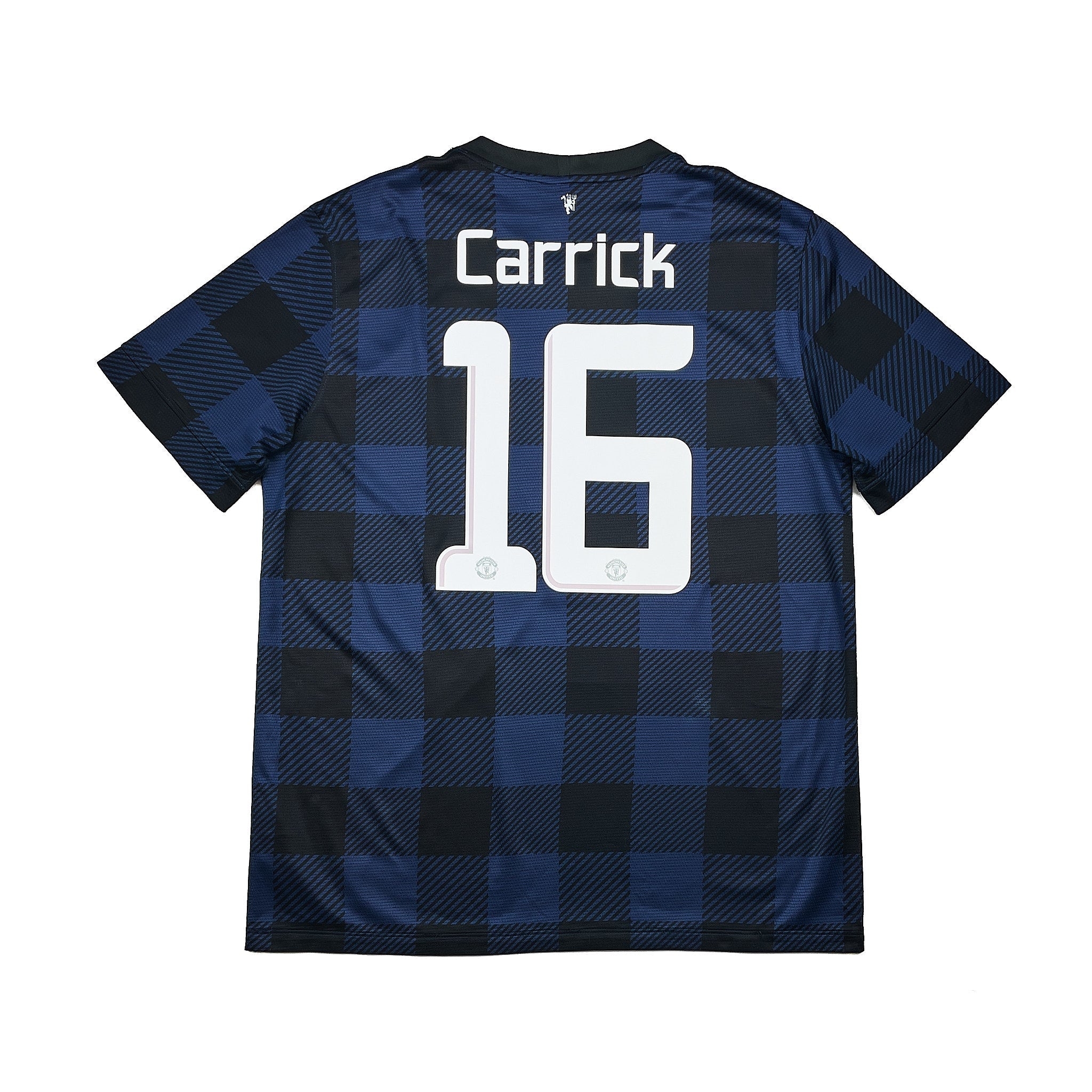 Buy 2013/14 Manchester United Carrick 16 Away Shirt (L) Nike ~ Free worldwide shipping ~ Authentic Vintage Football Shirts from Cult Kits