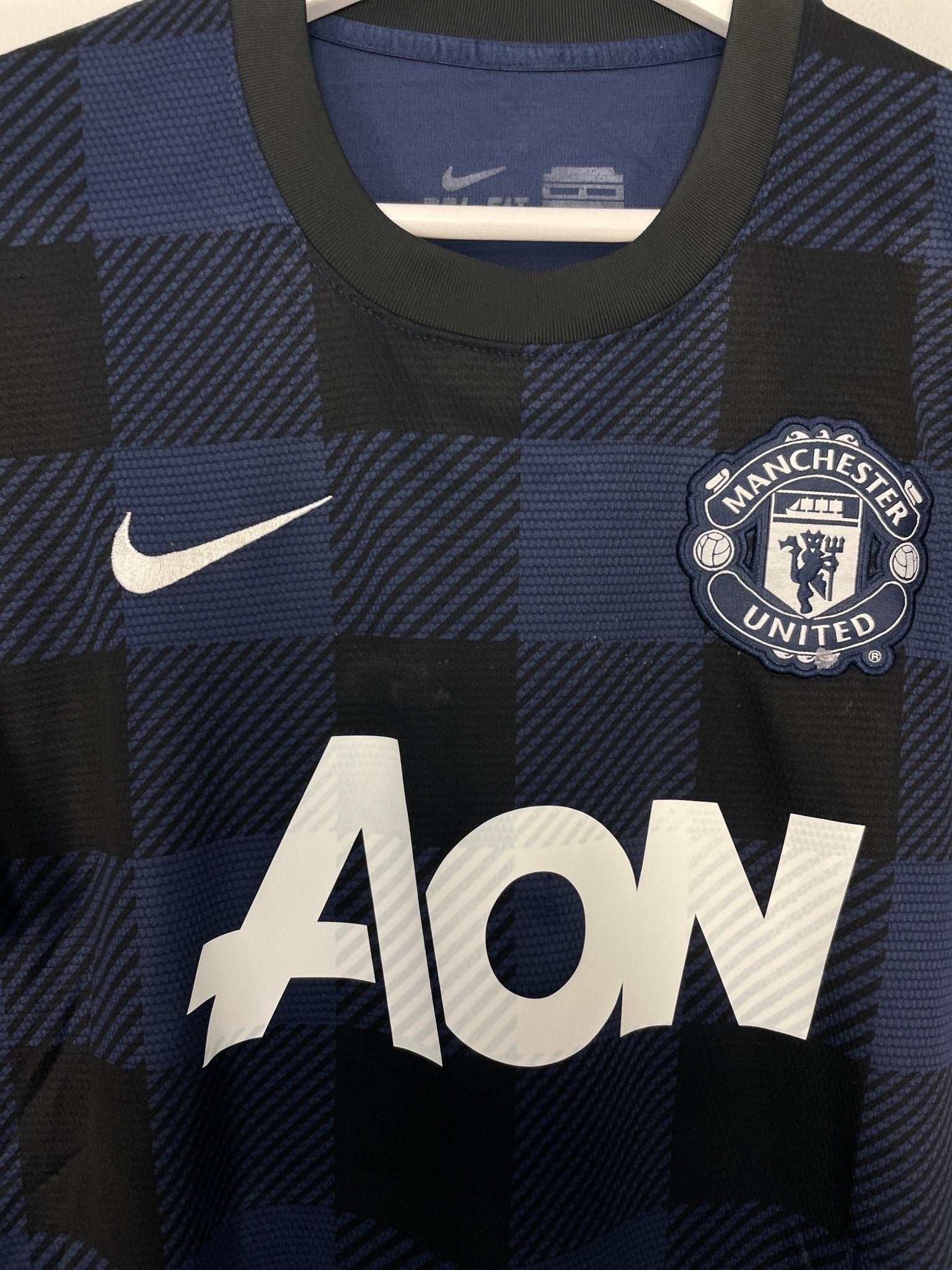 Shop 2013/14 MANCHESTER UNITED V.PERSIE #20 AWAY SHIRT (M) NIKE, classic football shirts, vintage football shirts & retro soccer jerseys at Cult Kits