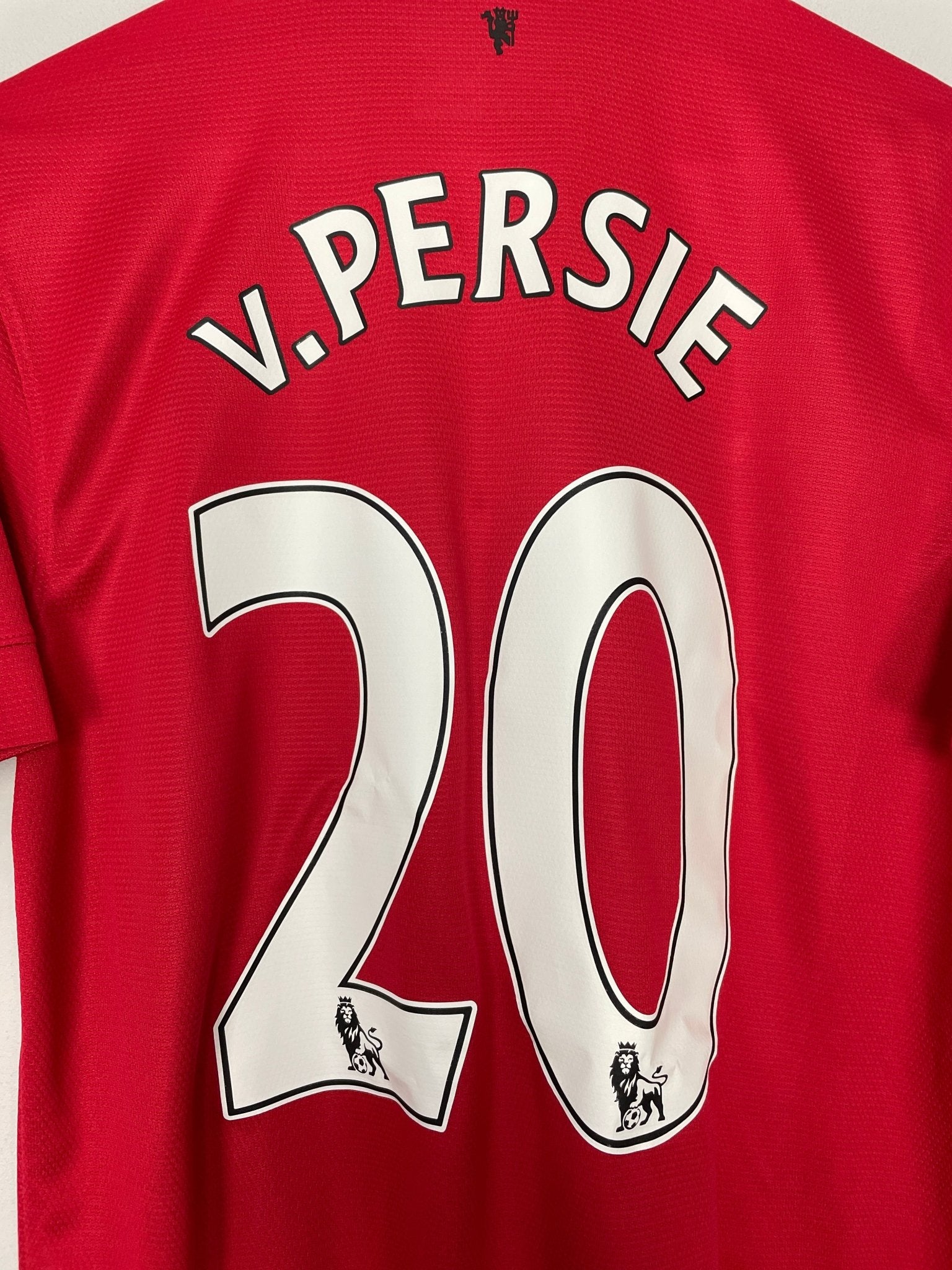 Shop 2013/14 MANCHESTER UNITED V.PERSIE #20 HOME SHIRT (L) NIKE, classic football shirts, vintage football shirts & retro soccer jerseys at Cult Kits