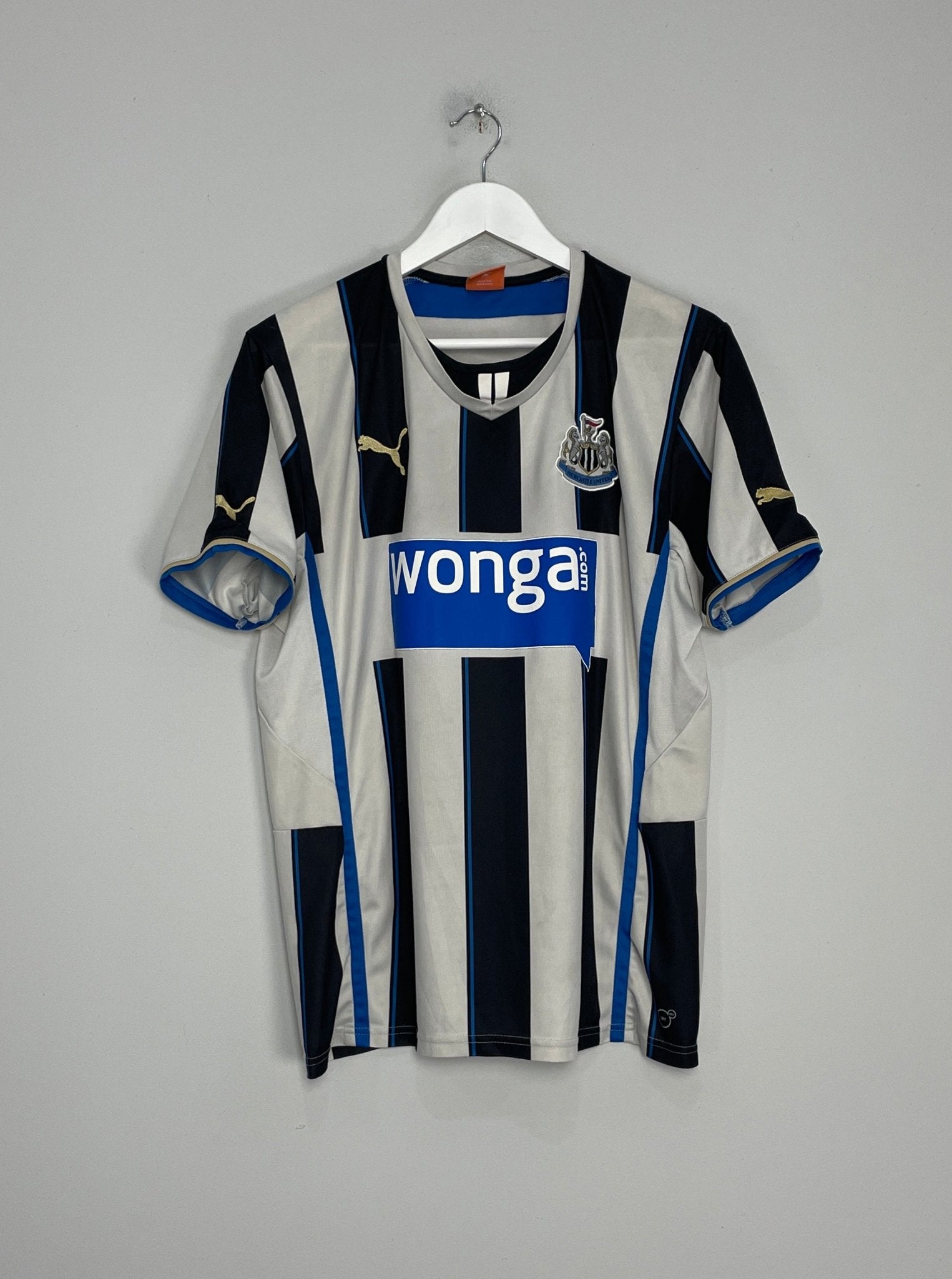 Shop 2013/14 NEWCASTLE UNITED HOME SHIRT (L) PUMA, classic football shirts, vintage football shirts & retro soccer jerseys at Cult Kits