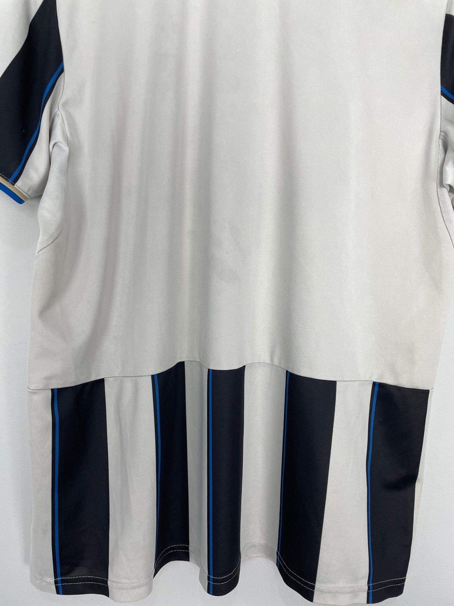 Shop 2013/14 NEWCASTLE UNITED HOME SHIRT (L) PUMA, classic football shirts, vintage football shirts & retro soccer jerseys at Cult Kits