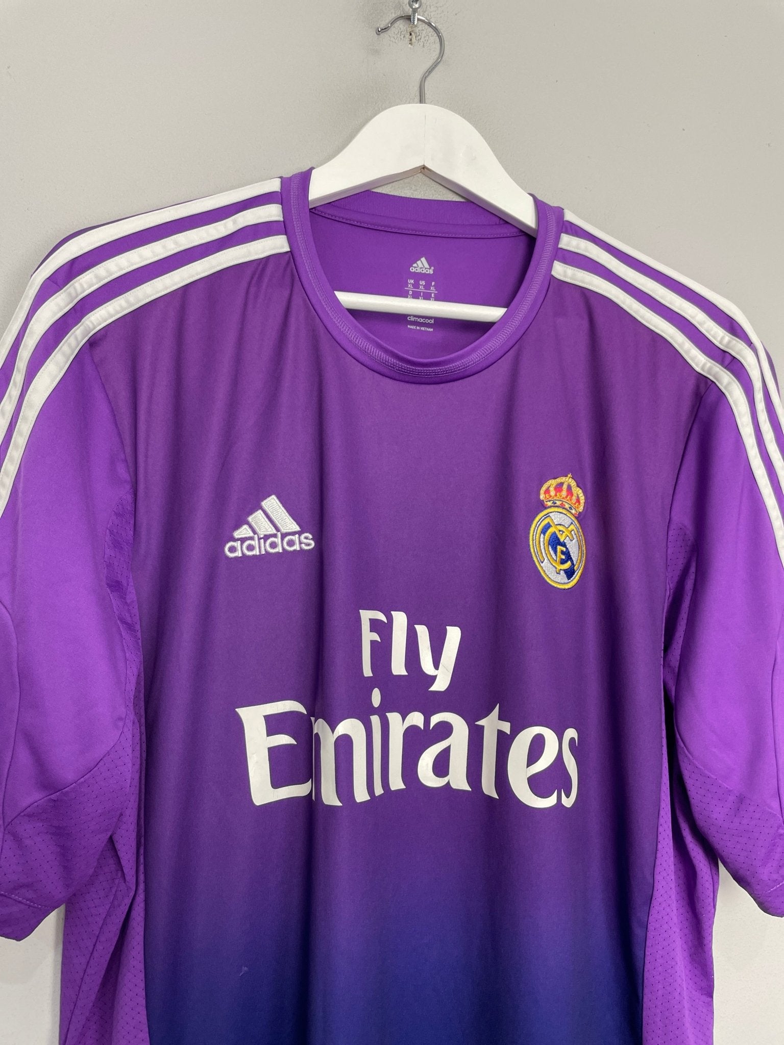 Shop 2013/14 REAL MADRID I.CASILLAS #1 GK SHIRT (XL) ADIDAS, classic football shirts, vintage football shirts & retro soccer jerseys at Cult Kits