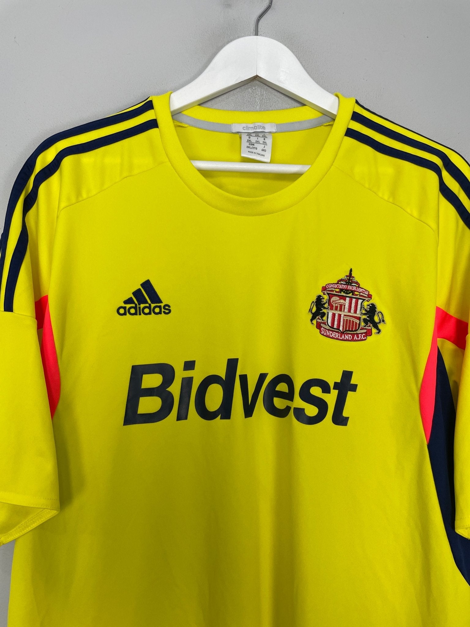 Shop 2013/14 SUNDERLAND AWAY SHIRT (XXL) ADIDAS, classic football shirts, vintage football shirts & retro soccer jerseys at Cult Kits