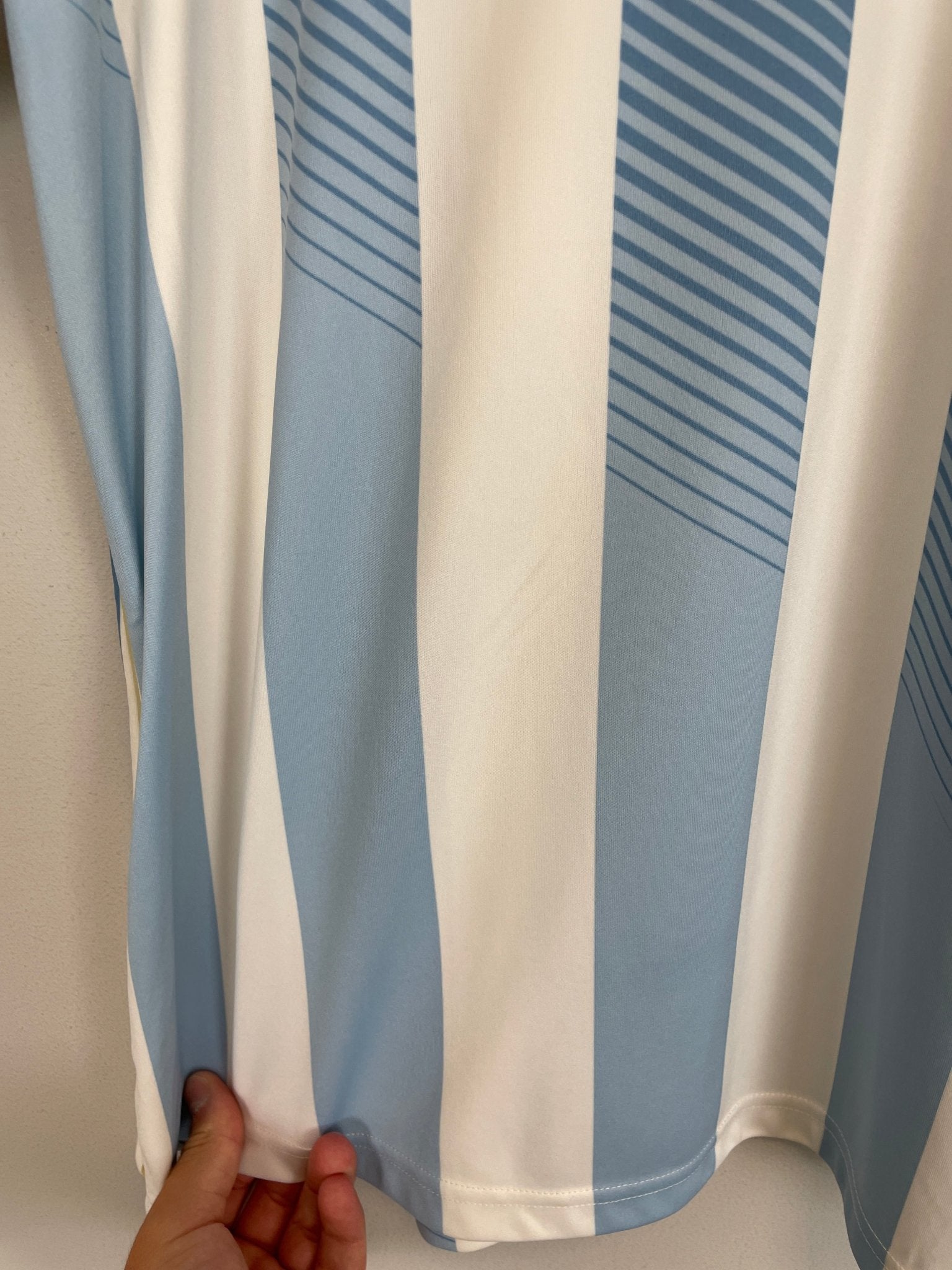 Shop 2013/15 ARGENTINA MESSI #10 HOME SHIRT (M) ADIDAS, classic football shirts, vintage football shirts & retro soccer jerseys at Cult Kits