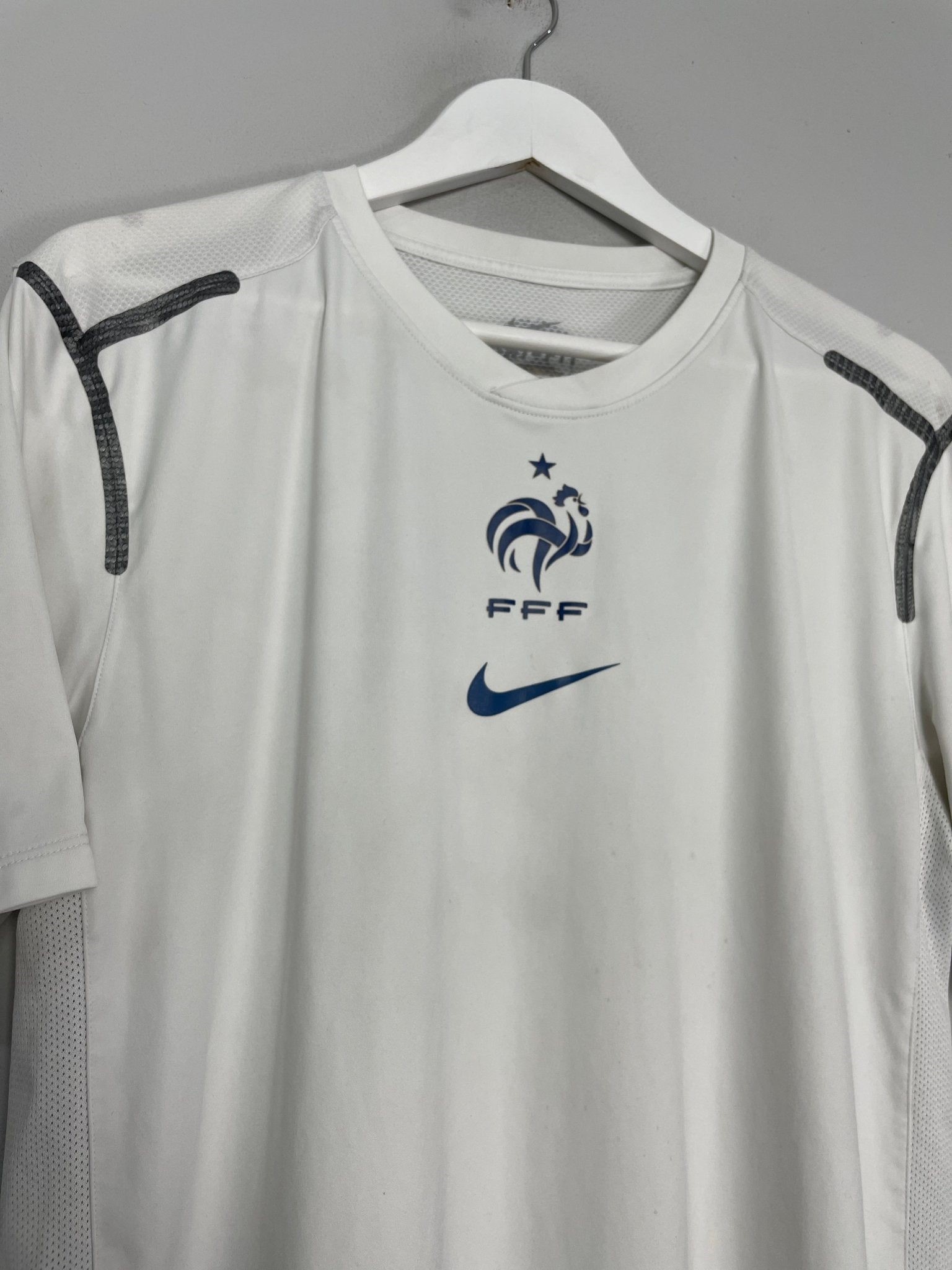 Shop 2013/15 FRANCE TRAINING SHIRT (L) NIKE, classic football shirts, vintage football shirts & retro soccer jerseys at Cult Kits