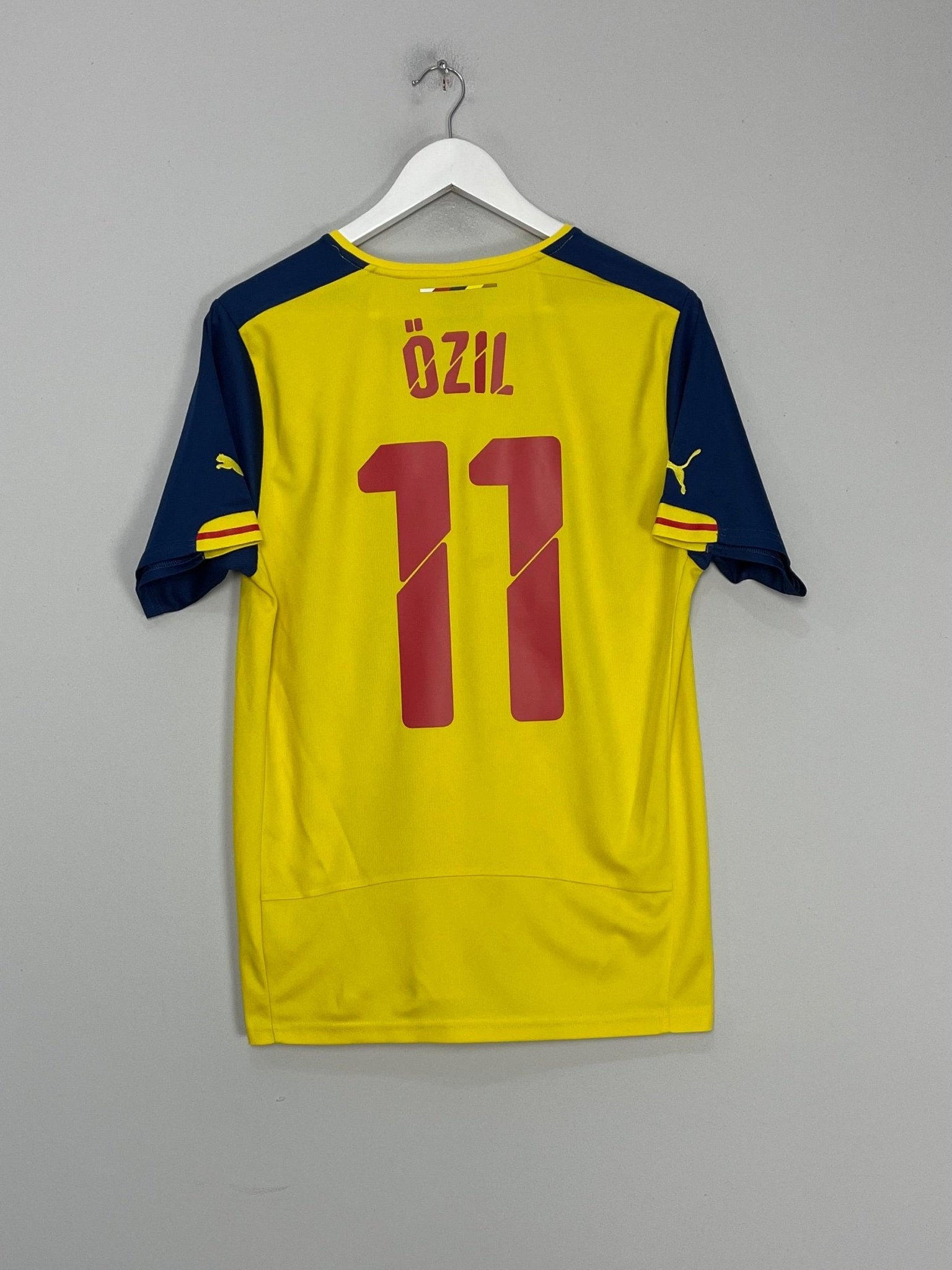 Shop 2014/15 ARSENAL OZIL #11 AWAY SHIRT (M) PUMA, classic football shirts, vintage football shirts & retro soccer jerseys at Cult Kits