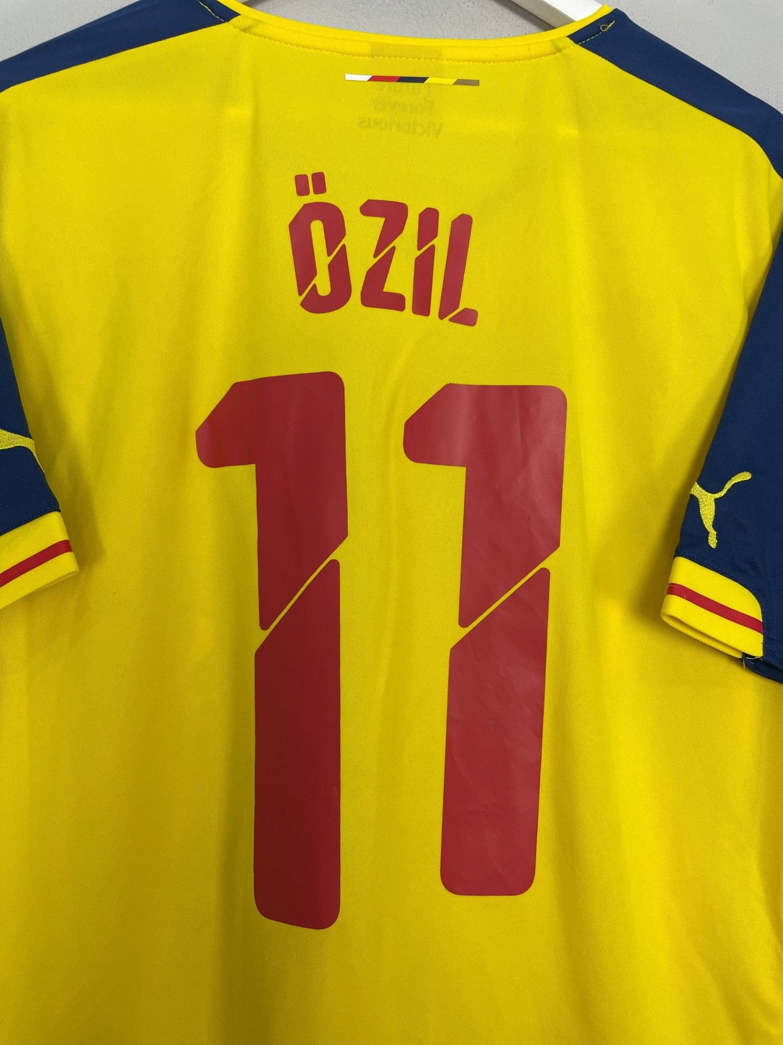 Shop 2014/15 ARSENAL OZIL #11 AWAY SHIRT (XL) PUMA, classic football shirts, vintage football shirts & retro soccer jerseys at Cult Kits