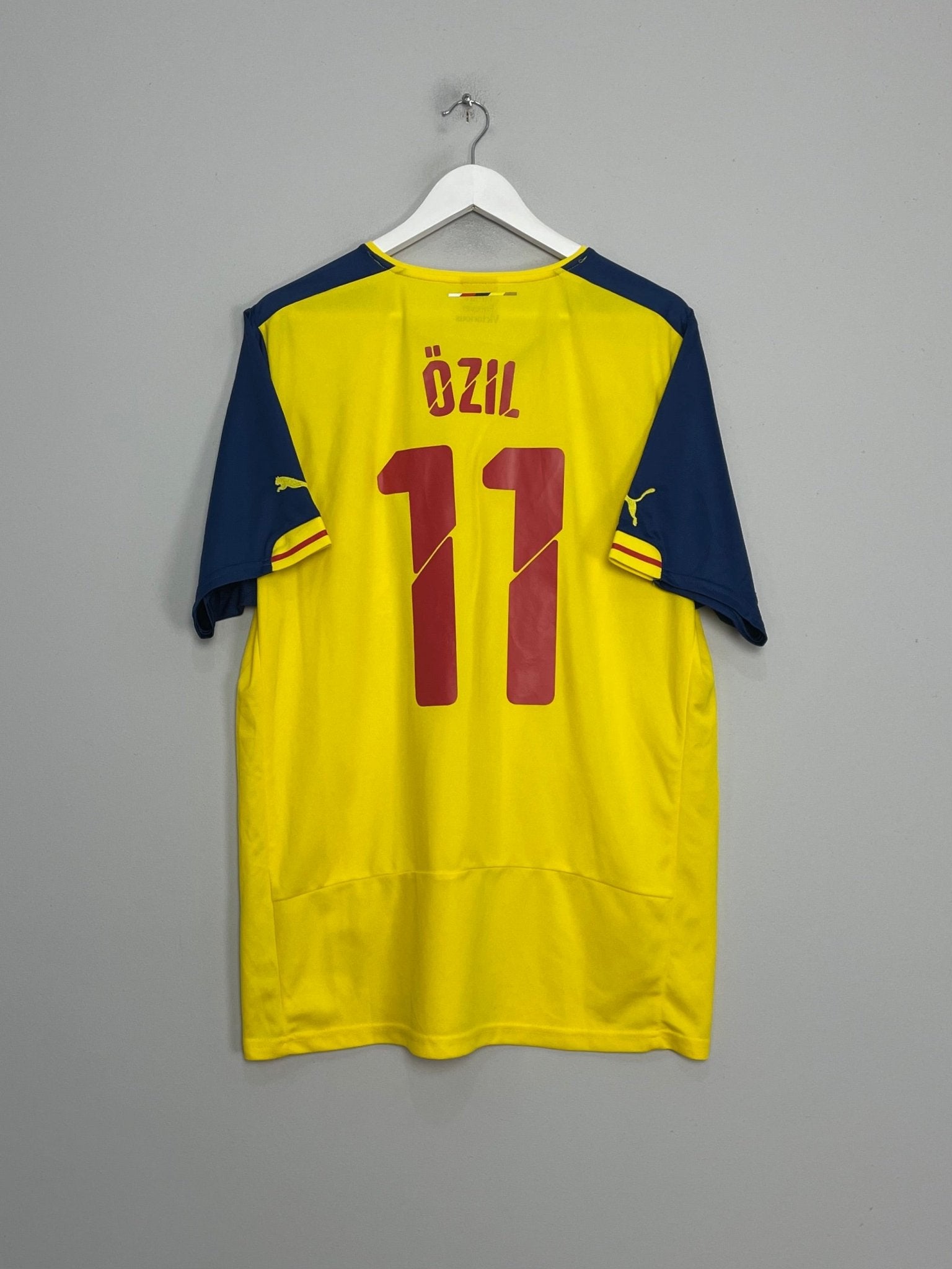 Shop 2014/15 ARSENAL OZIL #11 AWAY SHIRT (XL) PUMA, classic football shirts, vintage football shirts & retro soccer jerseys at Cult Kits