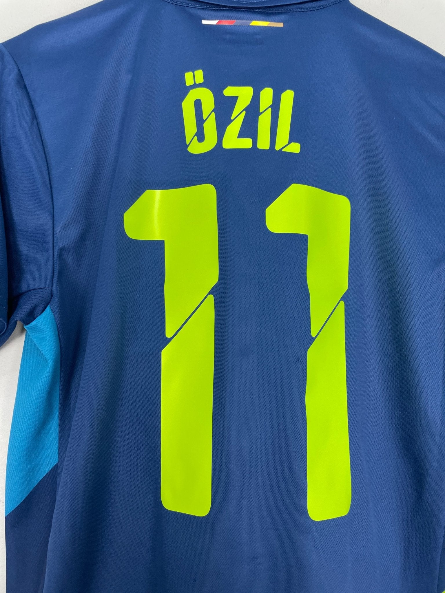 Shop 2014/15 ARSENAL OZIL #11 THIRD SHIRT (S) PUMA, classic football shirts, vintage football shirts & retro soccer jerseys at Cult Kits