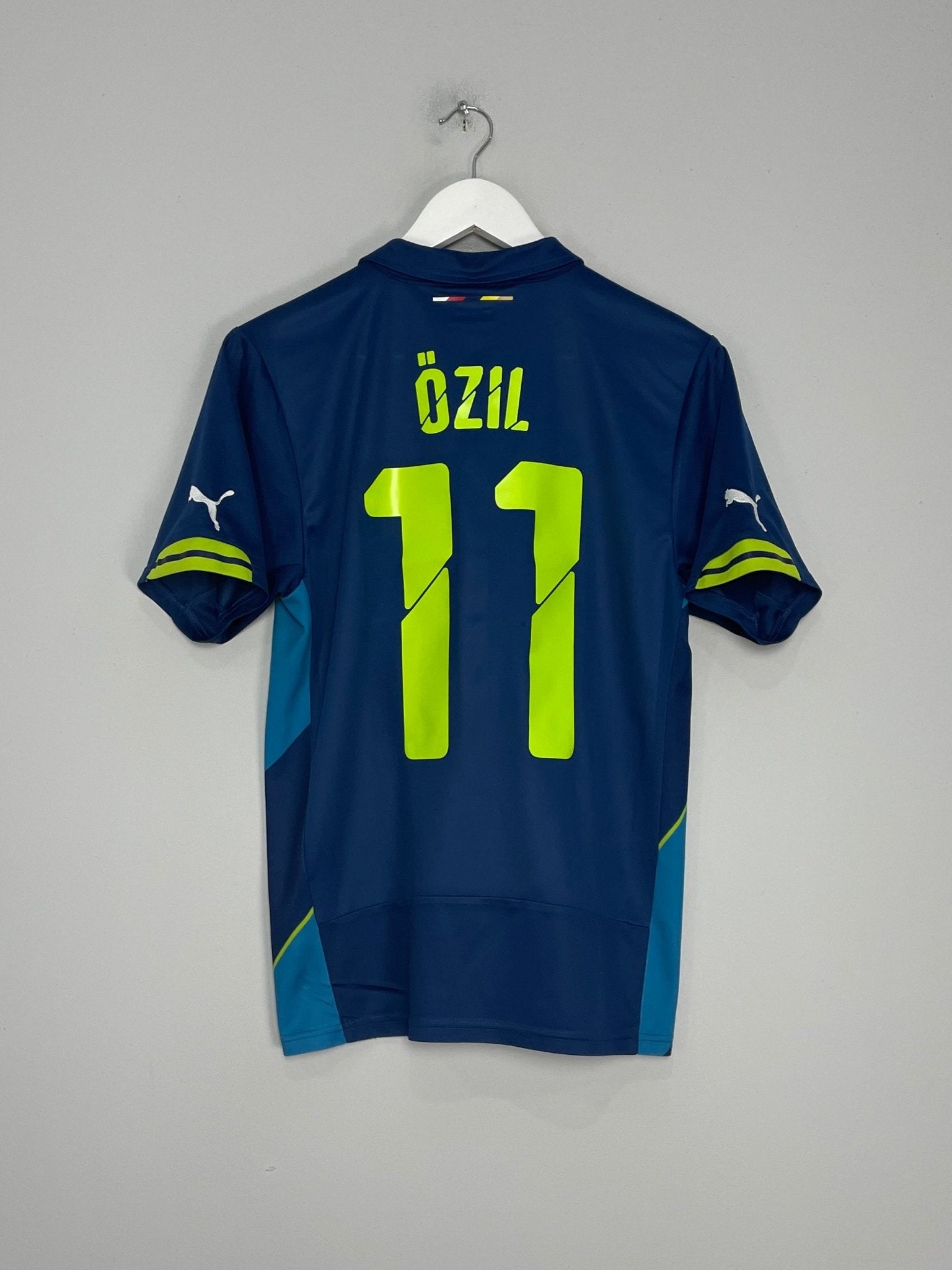 Shop 2014/15 ARSENAL OZIL #11 THIRD SHIRT (S) PUMA, classic football shirts, vintage football shirts & retro soccer jerseys at Cult Kits