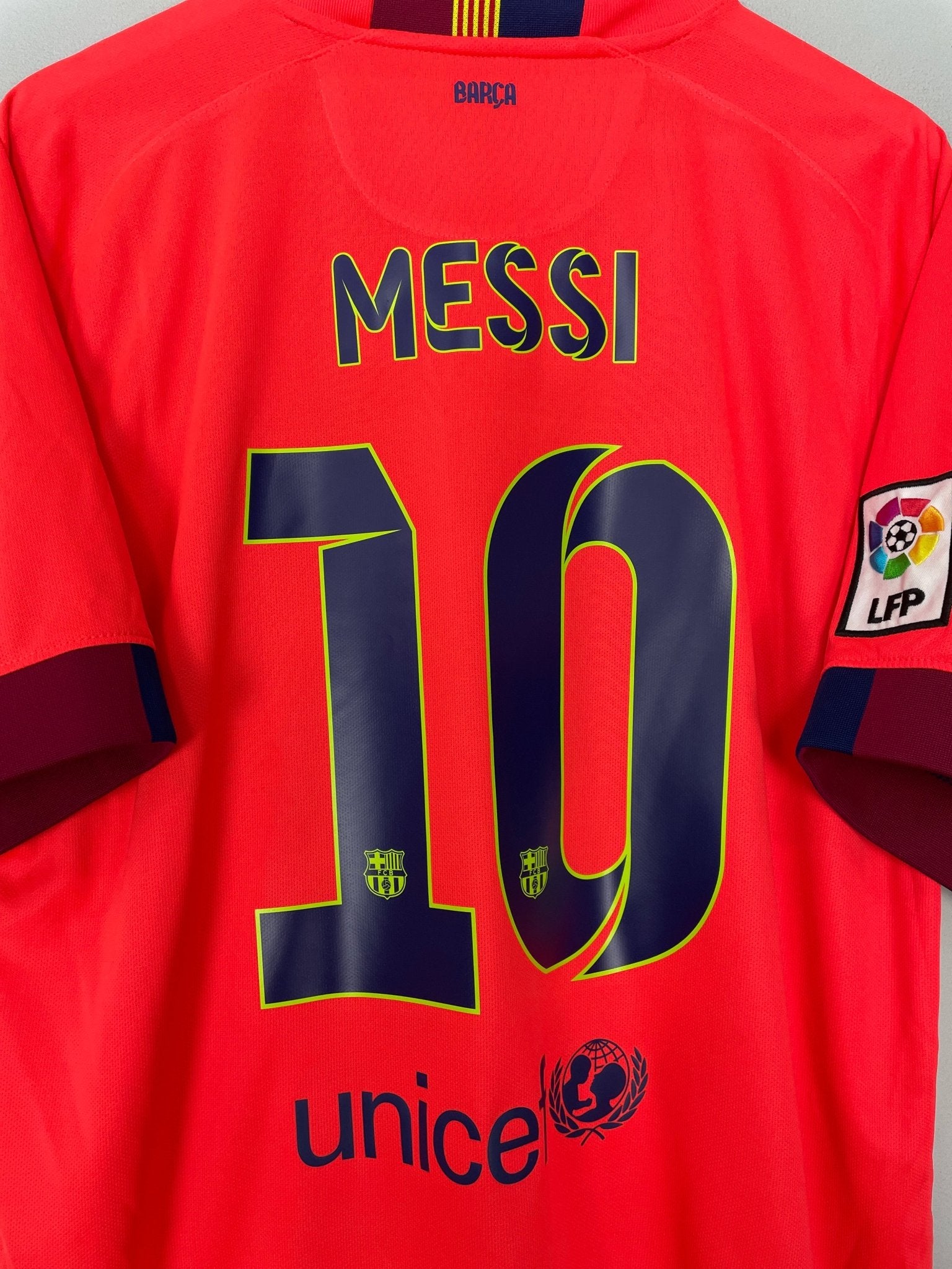 Shop 2014/15 BARCELONA MESSI #10 AWAY SHIRT (XL) NIKE, classic football shirts, vintage football shirts & retro soccer jerseys at Cult Kits