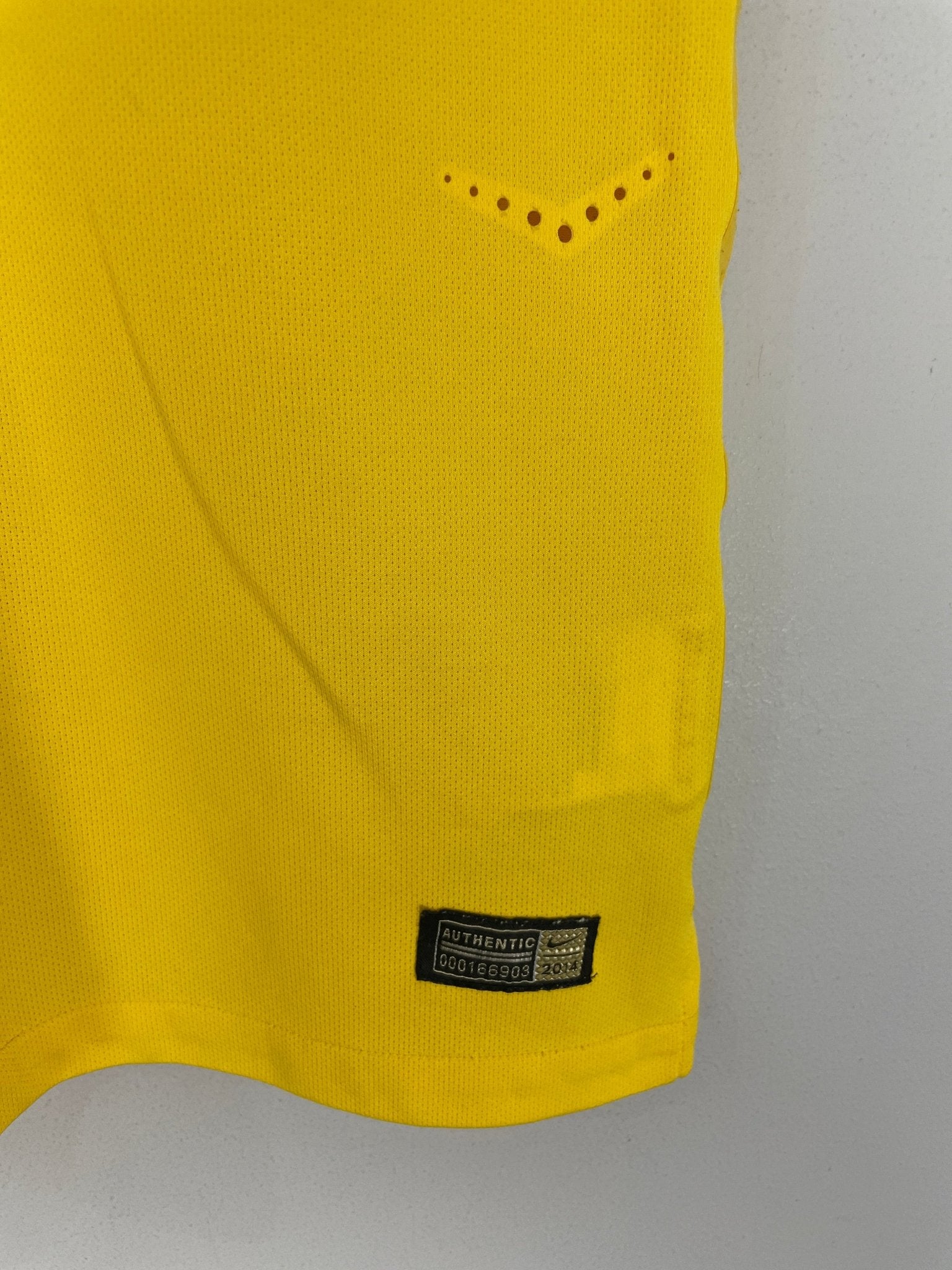 Shop 2014/15 BRAZIL NEYMAR JR #10 *AUTHENTIC* HOME SHIRT (M) NIKE, classic football shirts, vintage football shirts & retro soccer jerseys at Cult Kits