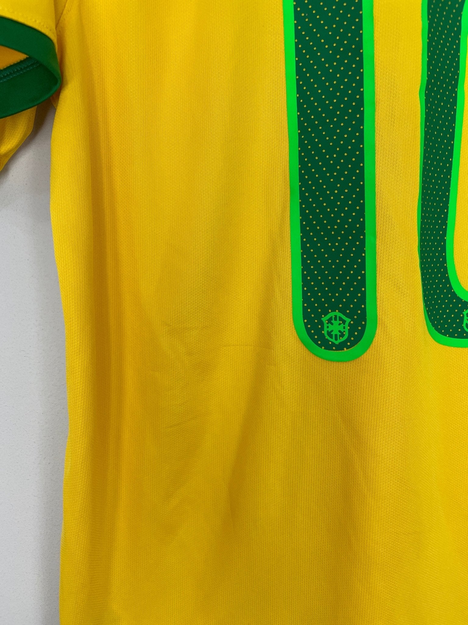 Shop 2014/15 BRAZIL NEYMAR JR #10 HOME SHIRT (L) NIKE, classic football shirts, vintage football shirts & retro soccer jerseys at Cult Kits