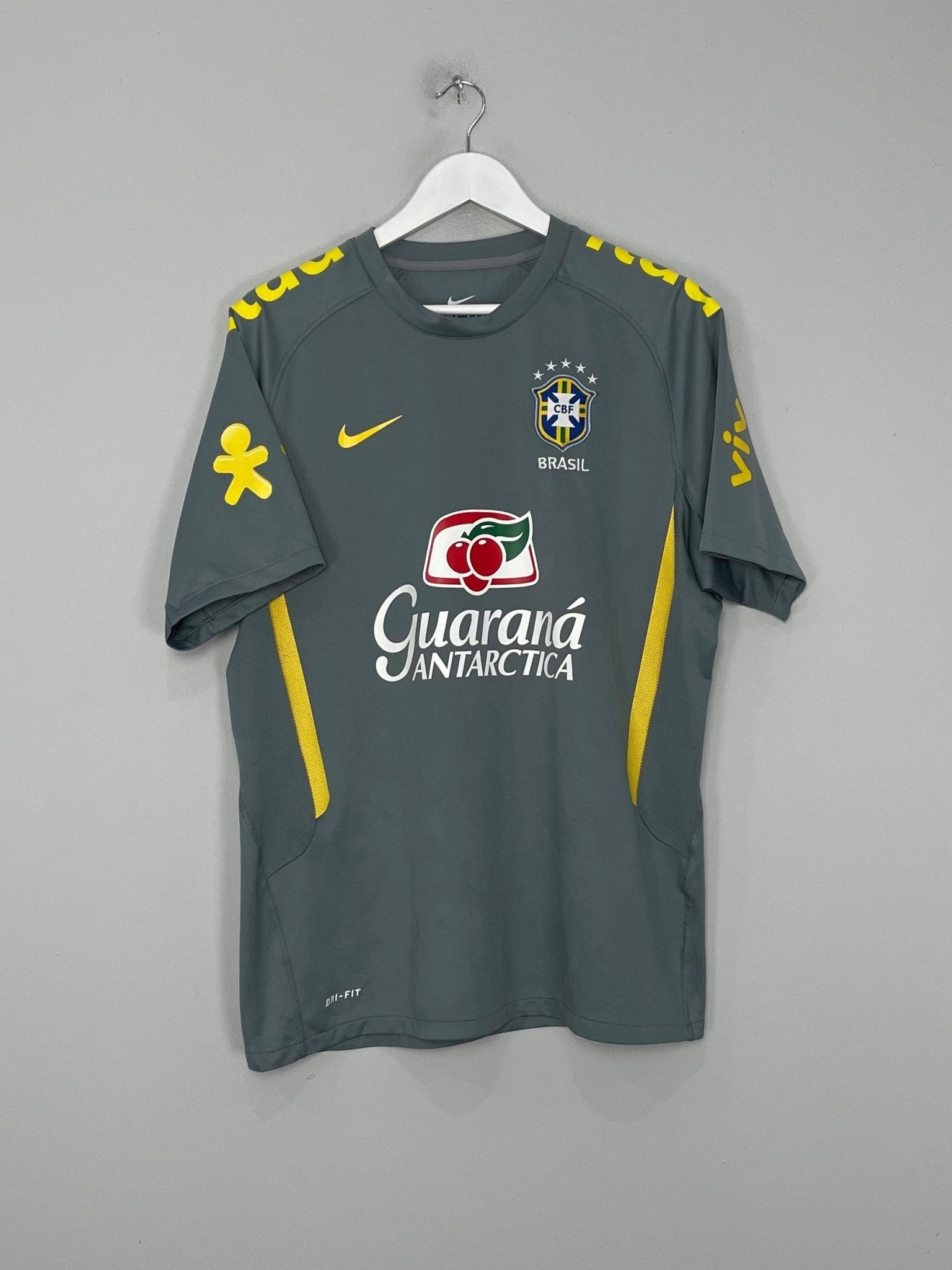 Shop 2014/15 BRAZIL TRAINING SHIRT (L) NIKE, classic football shirts, vintage football shirts & retro soccer jerseys at Cult Kits