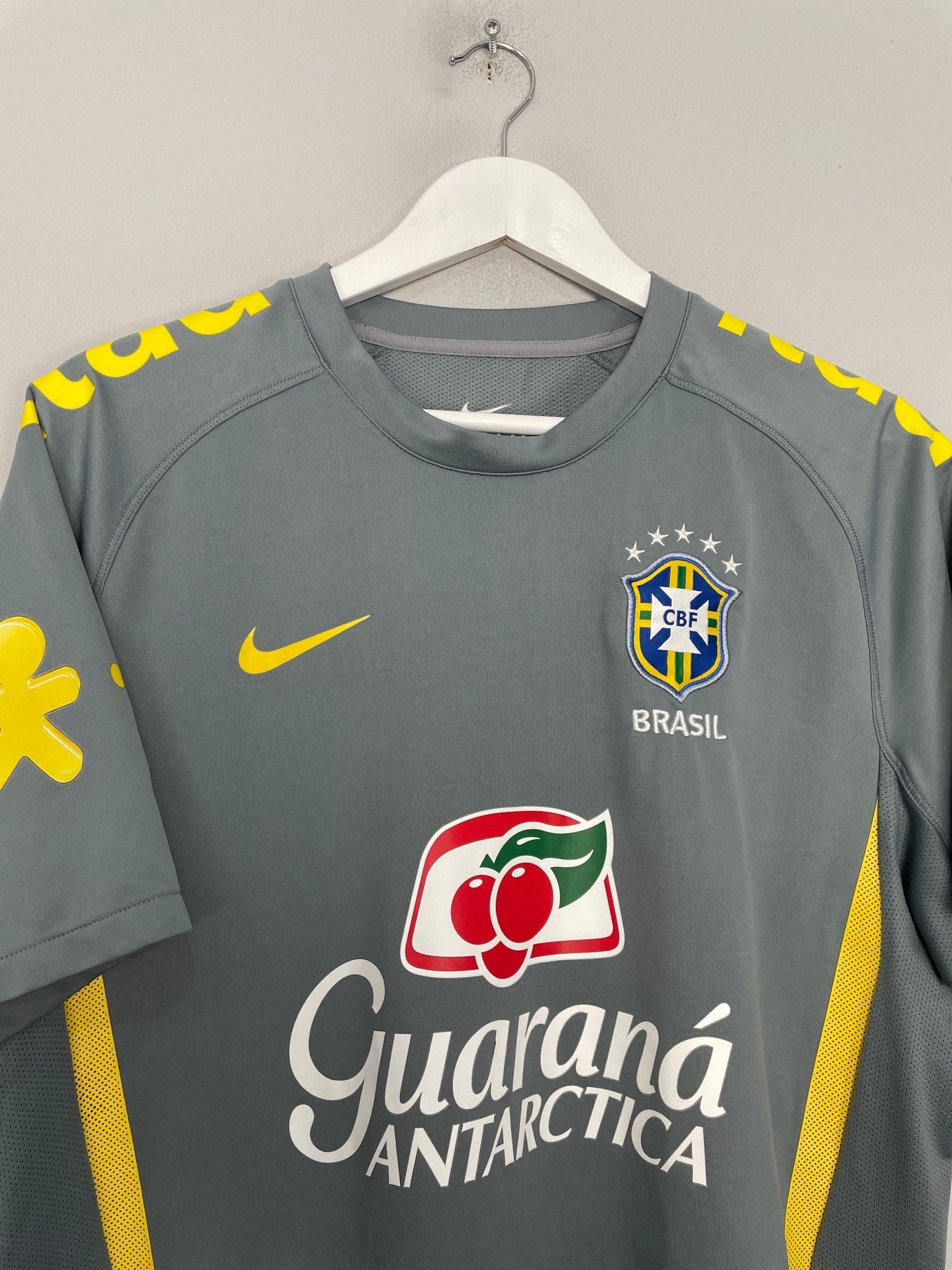 Shop 2014/15 BRAZIL TRAINING SHIRT (L) NIKE, classic football shirts, vintage football shirts & retro soccer jerseys at Cult Kits