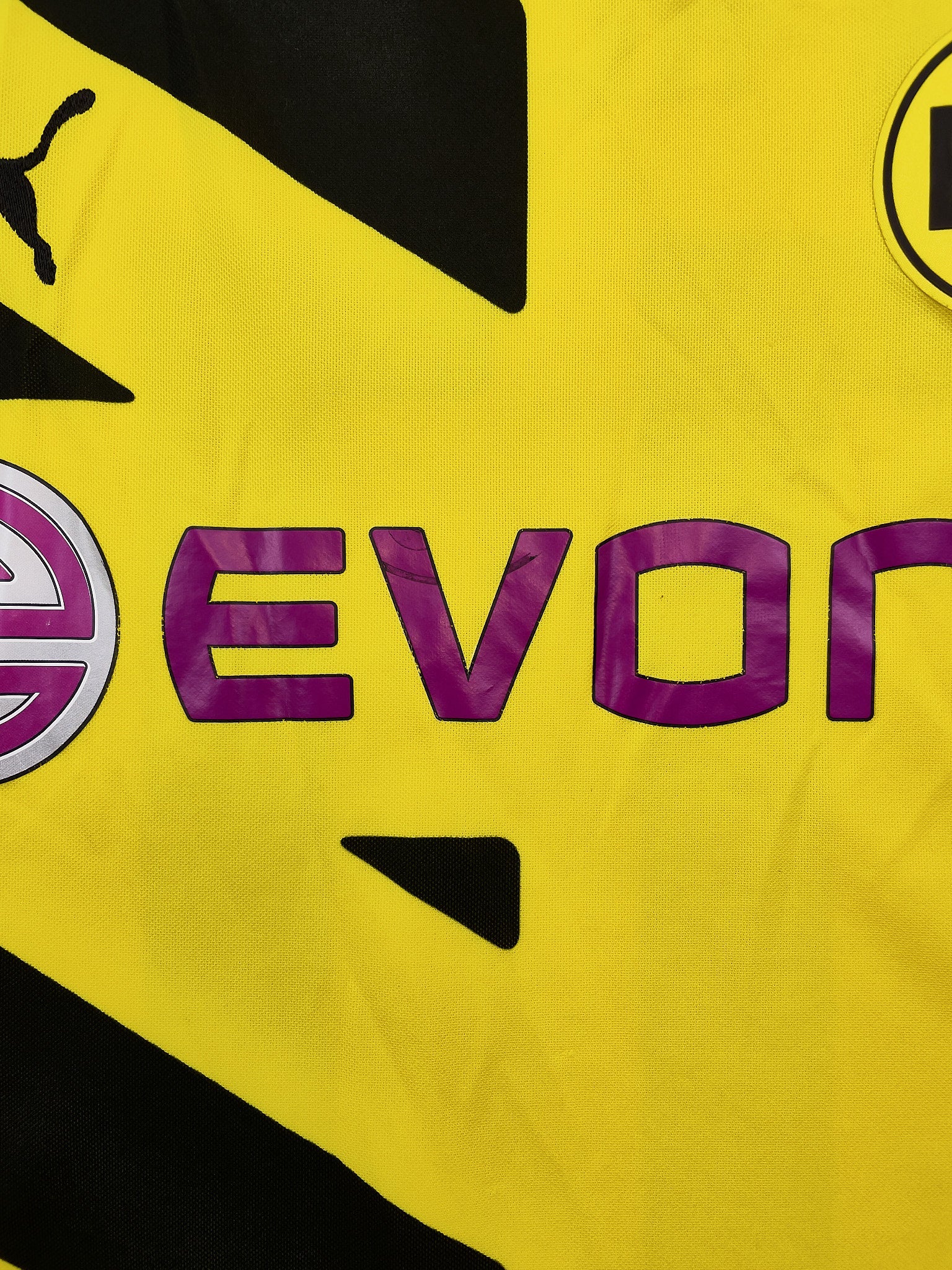 Buy 2014/15 Dortmund Reus 11 L/S Home Shirt (L) Puma ~ Free worldwide shipping ~ Authentic Vintage Football Shirts from Cult Kits
