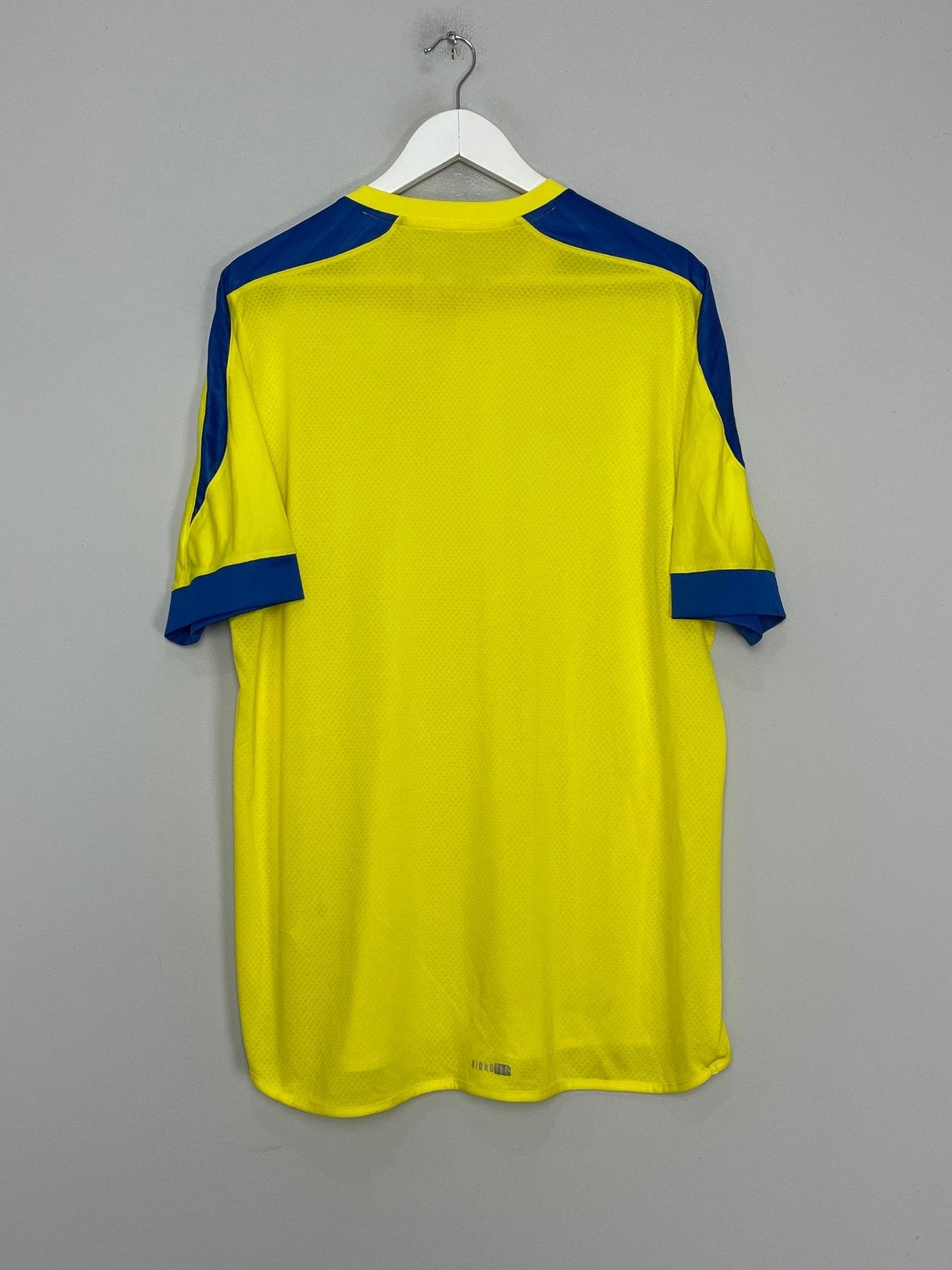 Shop 2014/15 ECUADOR HOME SHIRT (XXL) MARATHON, classic football shirts, vintage football shirts & retro soccer jerseys at Cult Kits