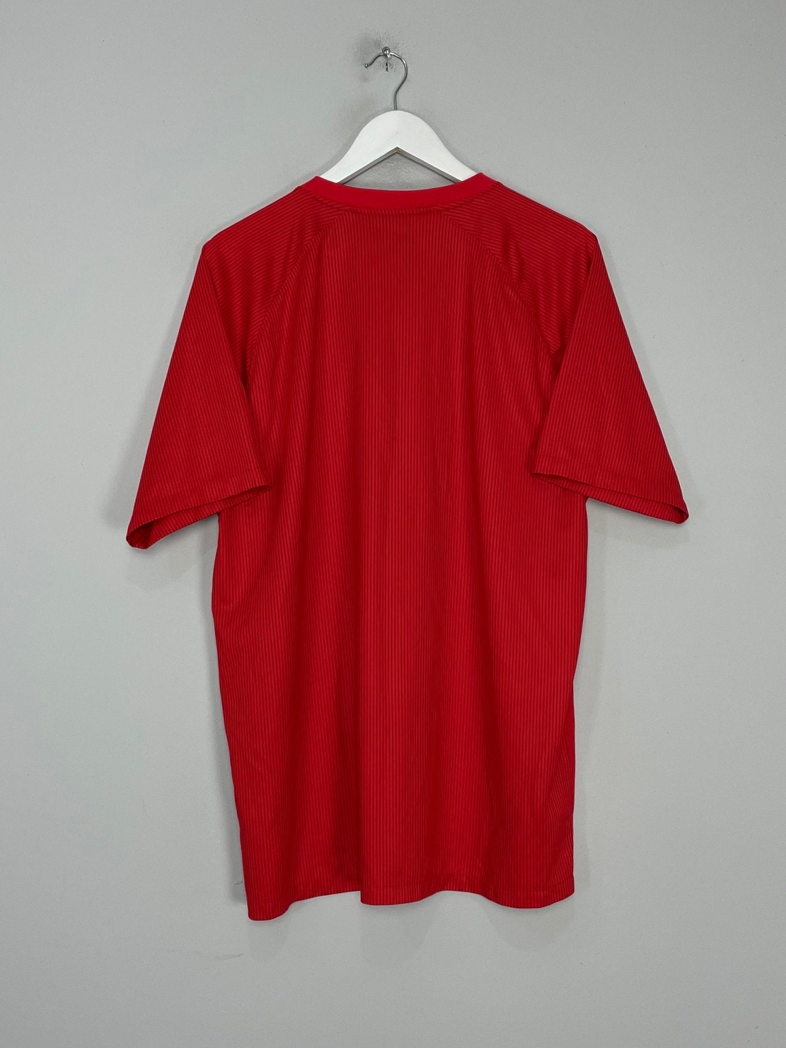 Shop 2014/15 ENGLAND AWAY SHIRT (XL) NIKE, classic football shirts, vintage football shirts & retro soccer jerseys at Cult Kits