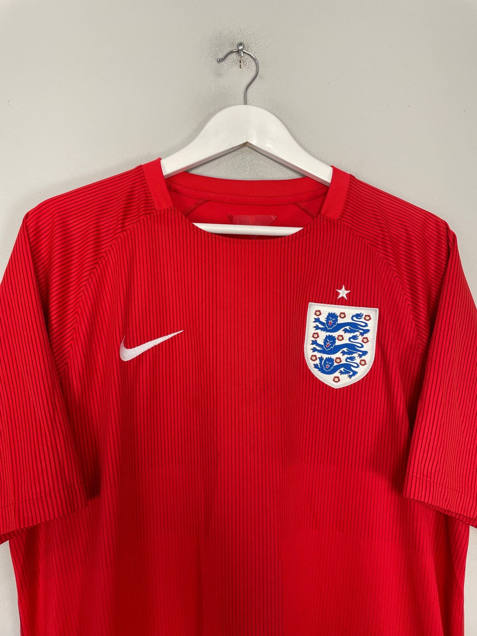 Shop 2014/15 ENGLAND AWAY SHIRT (XL) NIKE, classic football shirts, vintage football shirts & retro soccer jerseys at Cult Kits