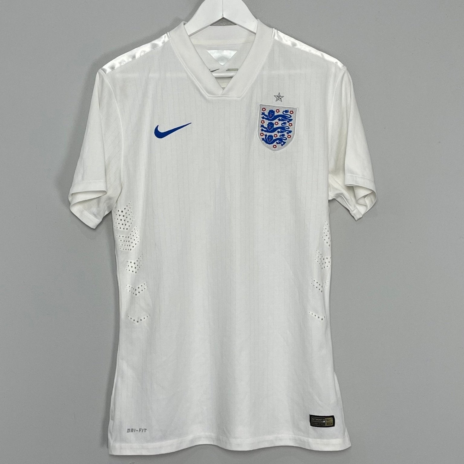 Shop 2014/15 ENGLAND *PLAYER ISSUE* HOME SHIRT (L) NIKE, classic football shirts, vintage football shirts & retro soccer jerseys at Cult Kits