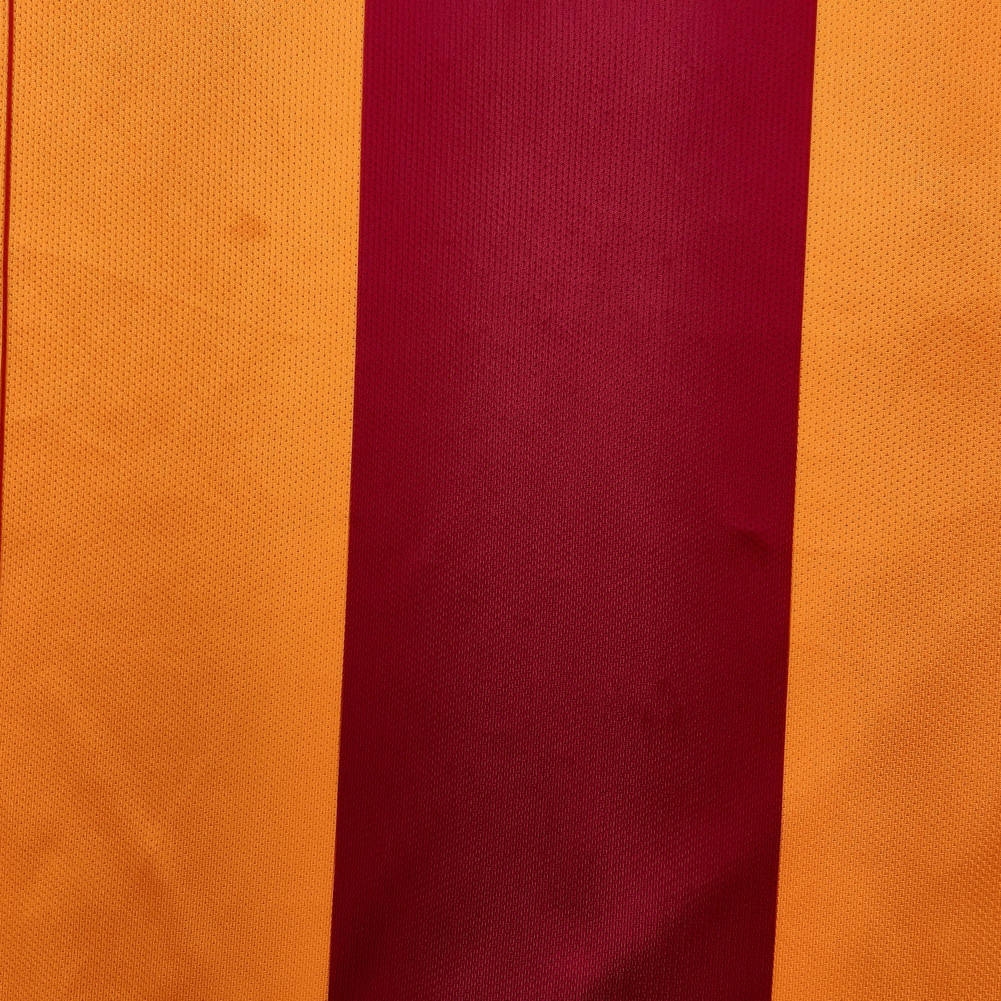 Buy 2014/15 Galatasaray Sneijder 10 L/S Home Shirt (M) Nike ~ Free worldwide shipping available ~ Authentic Vintage Football Shirts from Cult Kits