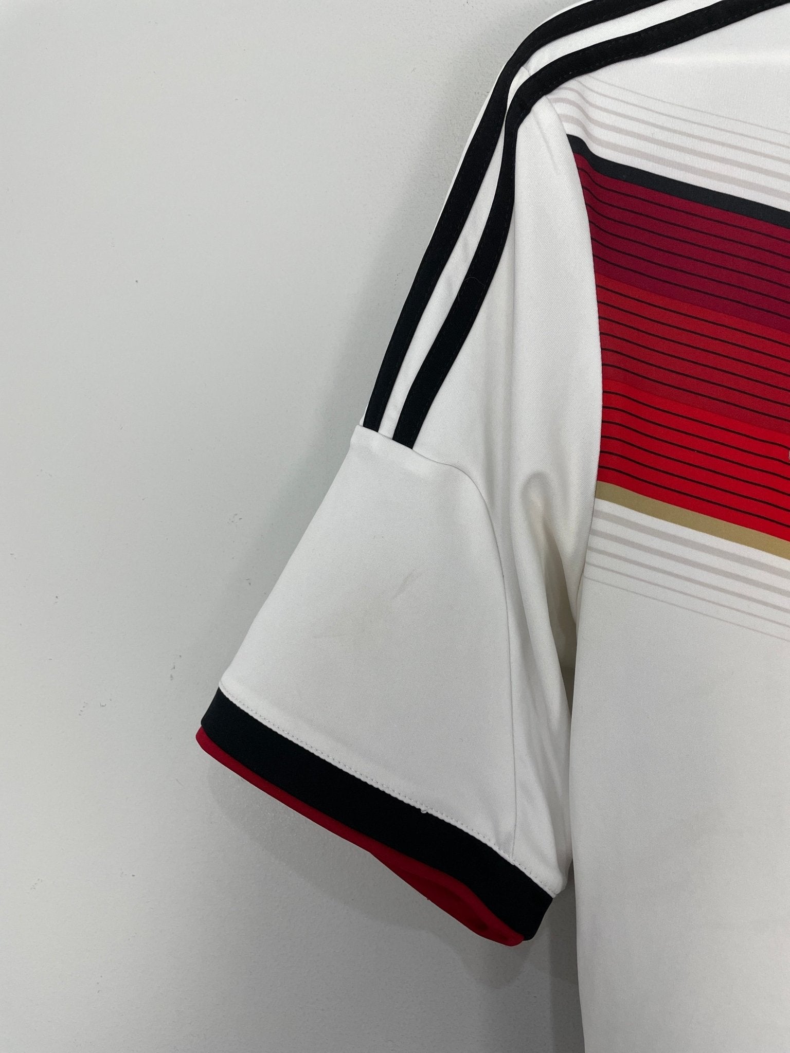 Shop 2014/15 GERMANY HOME SHIRT (M) ADIDAS, classic football shirts, vintage football shirts & retro soccer jerseys at Cult Kits