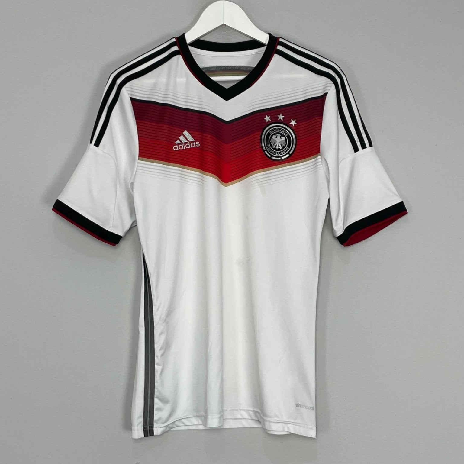 Shop 2014/15 GERMANY HOME SHIRT (M) ADIDAS, classic football shirts, vintage football shirts & retro soccer jerseys at Cult Kits
