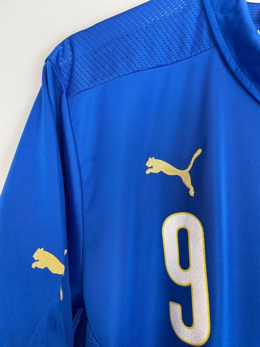 2014/15 ITALY BALOTELLI 9 HOME SHIRT (XL) PUMA - Cult Kits - XL - Buy Vintage Football Shirts, Authentic Retro Football Shirts For Sale, Classic Football Shirts & Soccer Jersey