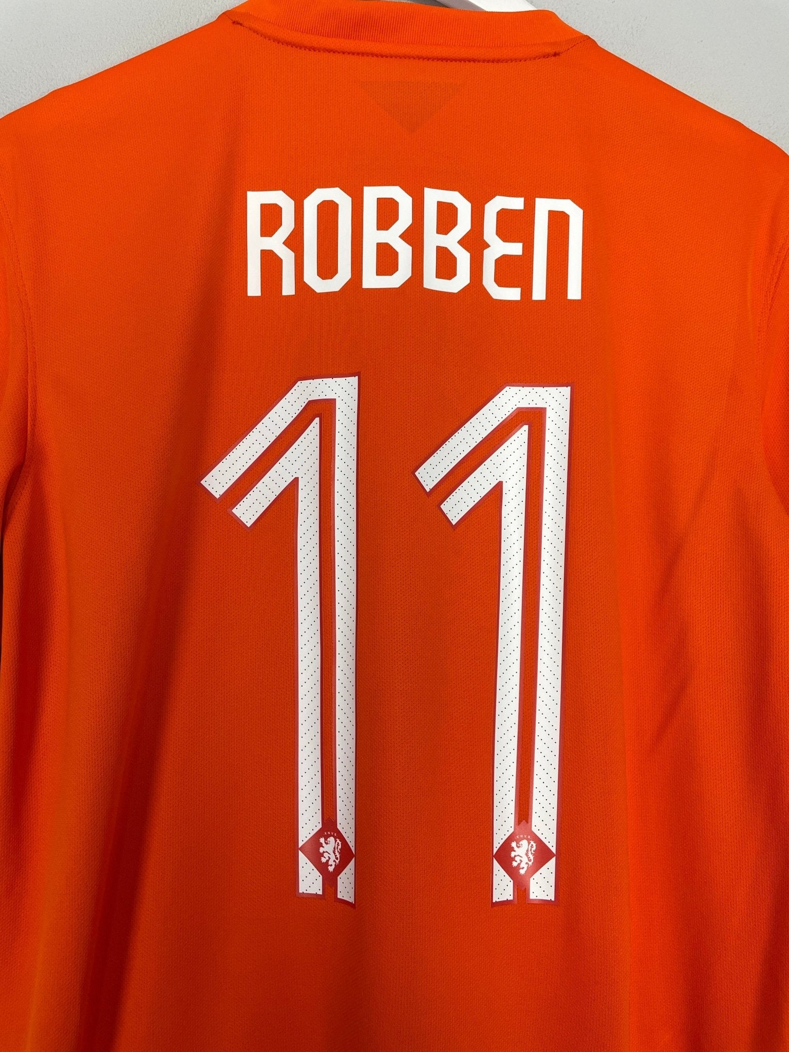 Shop 2014/15 NETHERLANDS ROBBEN #11 HOME SHIRT (M) NIKE, classic football shirts, vintage football shirts & retro soccer jerseys at Cult Kits