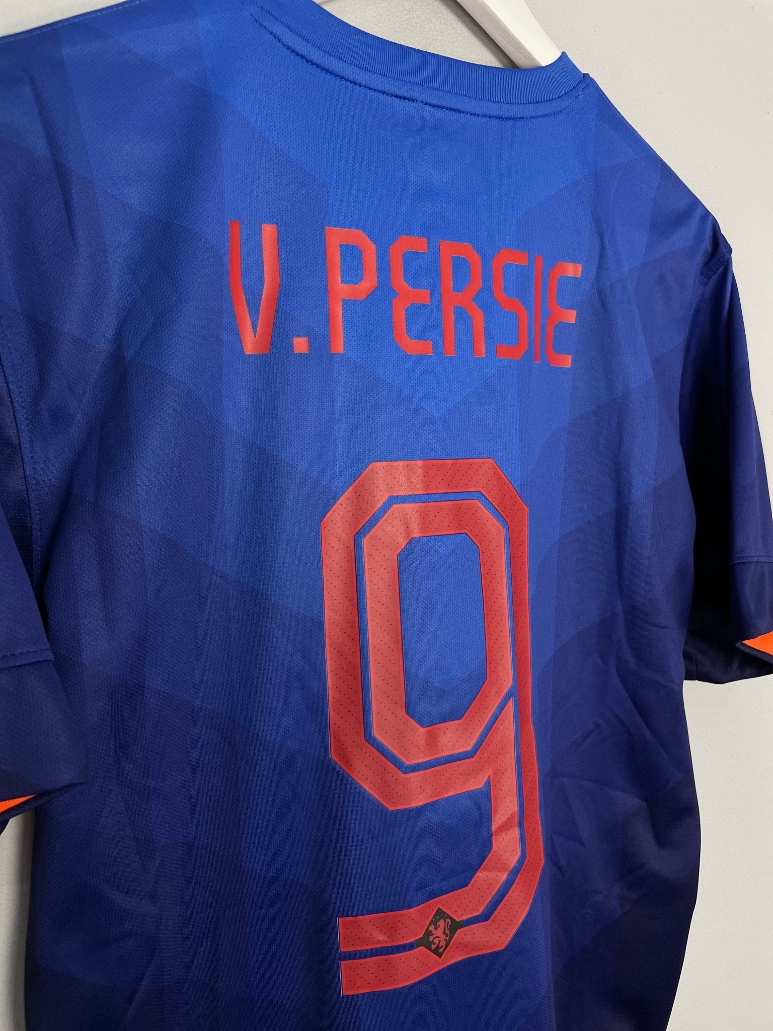 Shop 2014/15 NETHERLANDS VAN PERSIE #9 AWAY SHIRT (M) NIKE, classic football shirts, vintage football shirts & retro soccer jerseys at Cult Kits