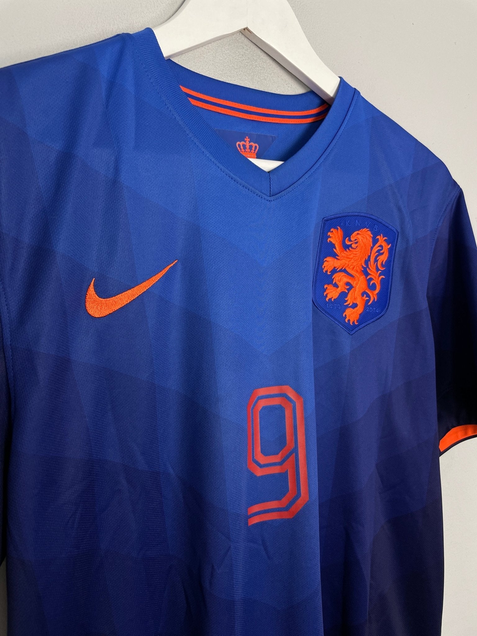 Shop 2014/15 NETHERLANDS VAN PERSIE #9 AWAY SHIRT (M) NIKE, classic football shirts, vintage football shirts & retro soccer jerseys at Cult Kits