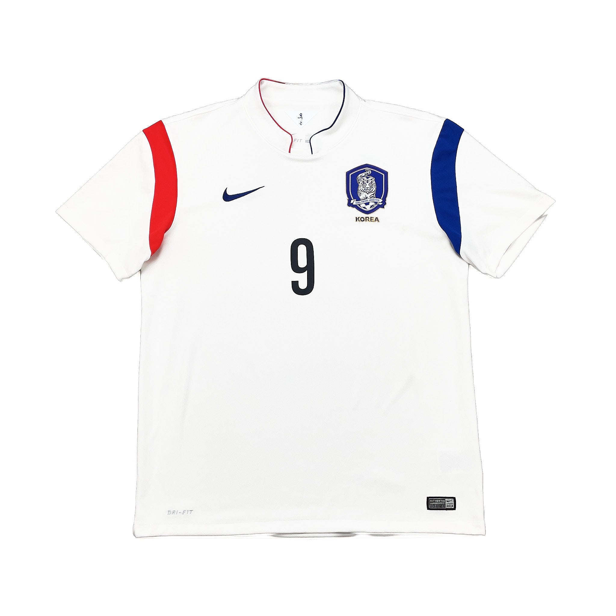 Buy 2014/15 SOUTH KOREA H M SON 9 AWAY SHIRT (L) NIKE ~ Free worldwide shipping available ~ Authentic Vintage Football Shirts from Cult Kits