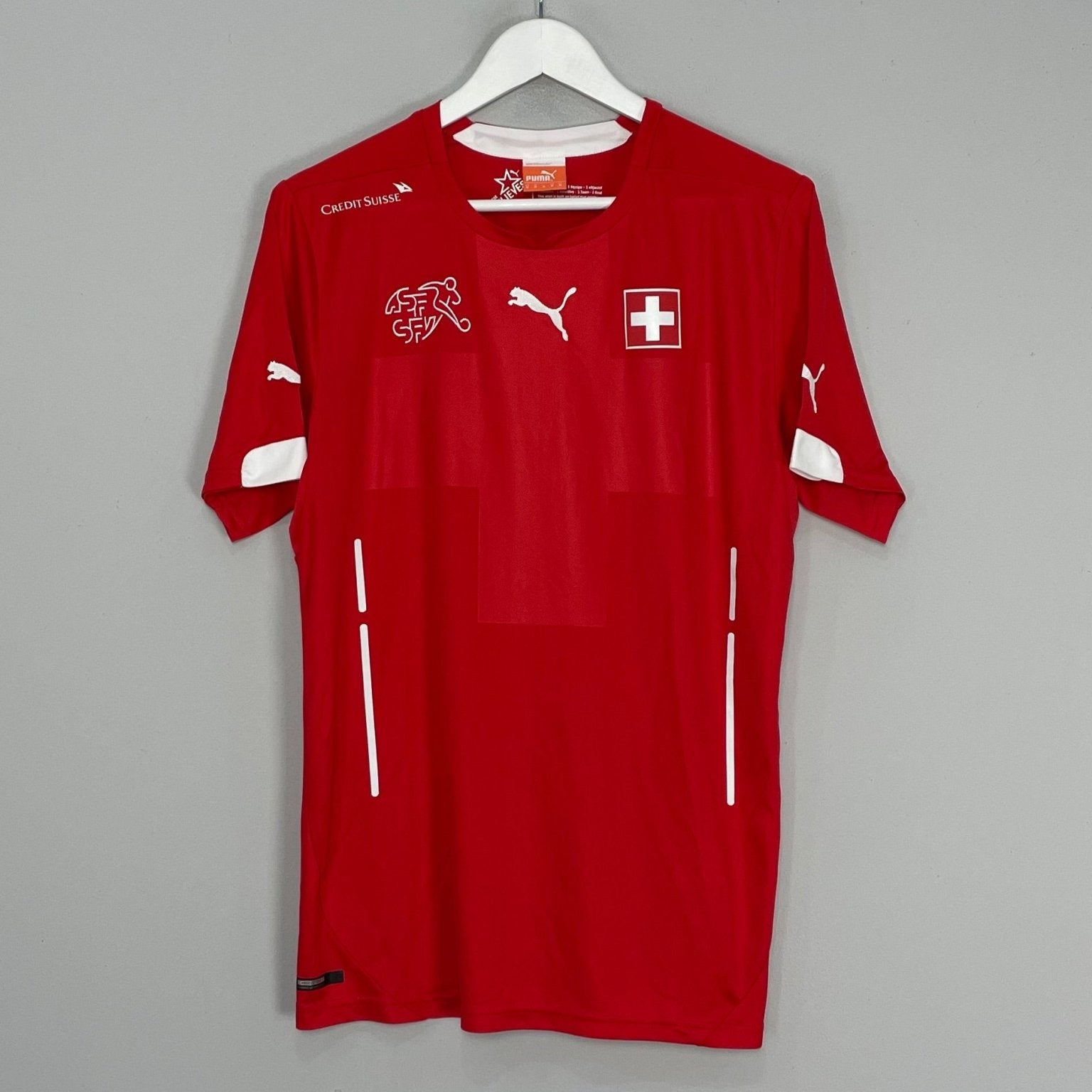 Shop 2014/15 SWITZERLAND HOME SHIRT (M) PUMA, classic football shirts, vintage football shirts & retro soccer jerseys at Cult Kits