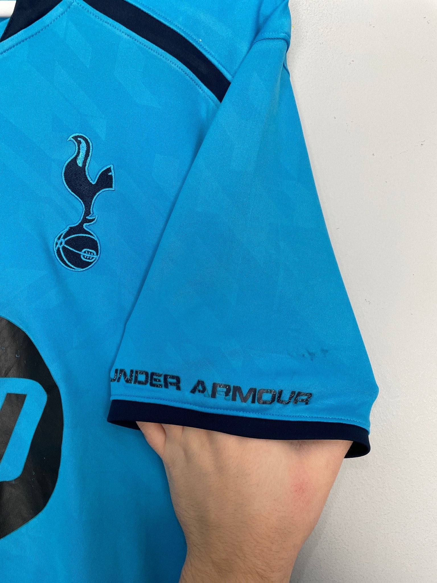Shop 2014/15 TOTTENHAM KANE #37 AWAY SHIRT (M) UNDER ARMOUR, classic football shirts, vintage football shirts & retro soccer jerseys at Cult Kits