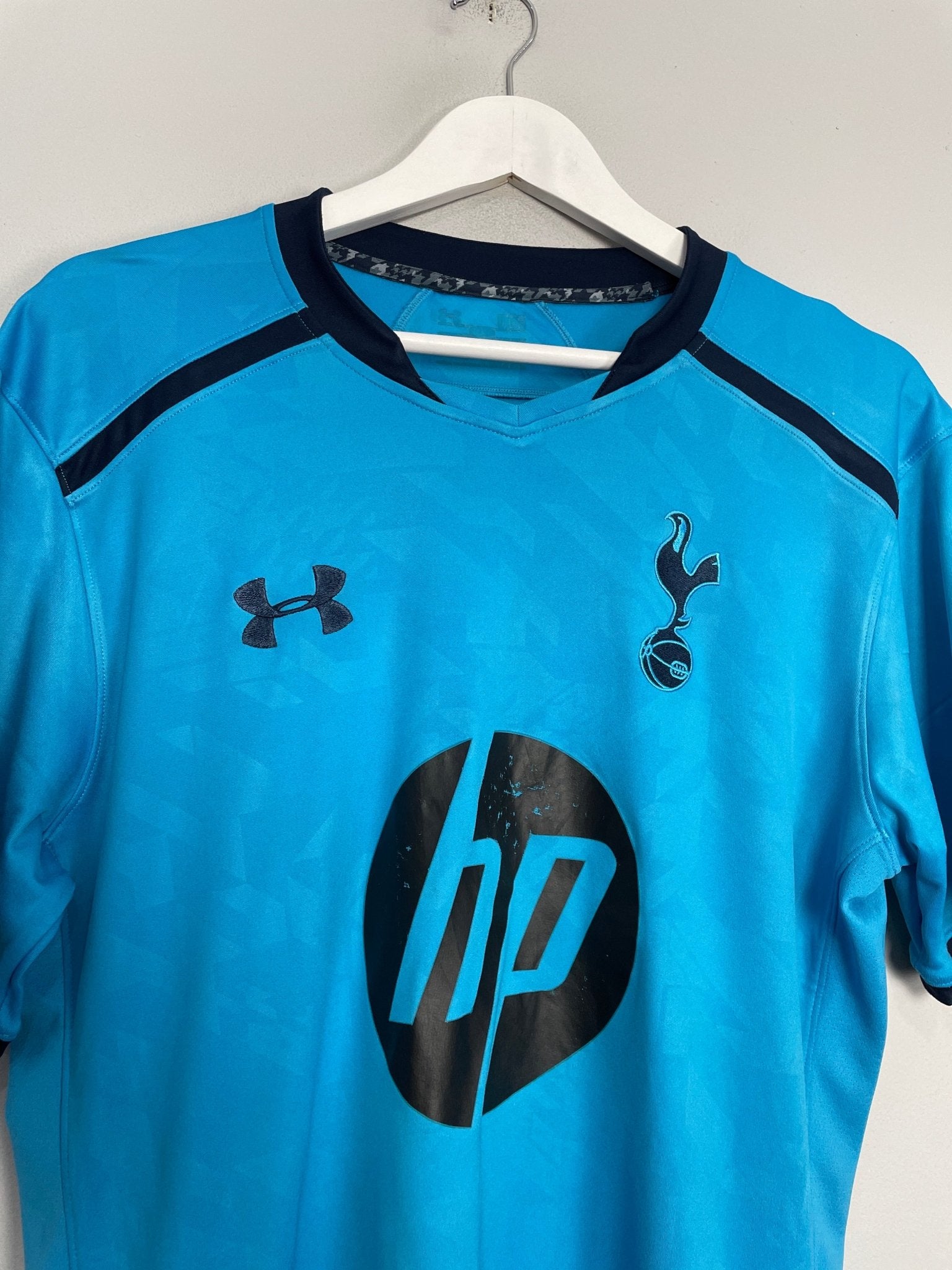 Shop 2014/15 TOTTENHAM KANE #37 AWAY SHIRT (M) UNDER ARMOUR, classic football shirts, vintage football shirts & retro soccer jerseys at Cult Kits