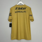 Shop 2014/15 UNAM PUMAS *BNWT* HOME SHIRT (L) NIKE, classic football shirts, vintage football shirts & retro soccer jerseys at Cult Kits