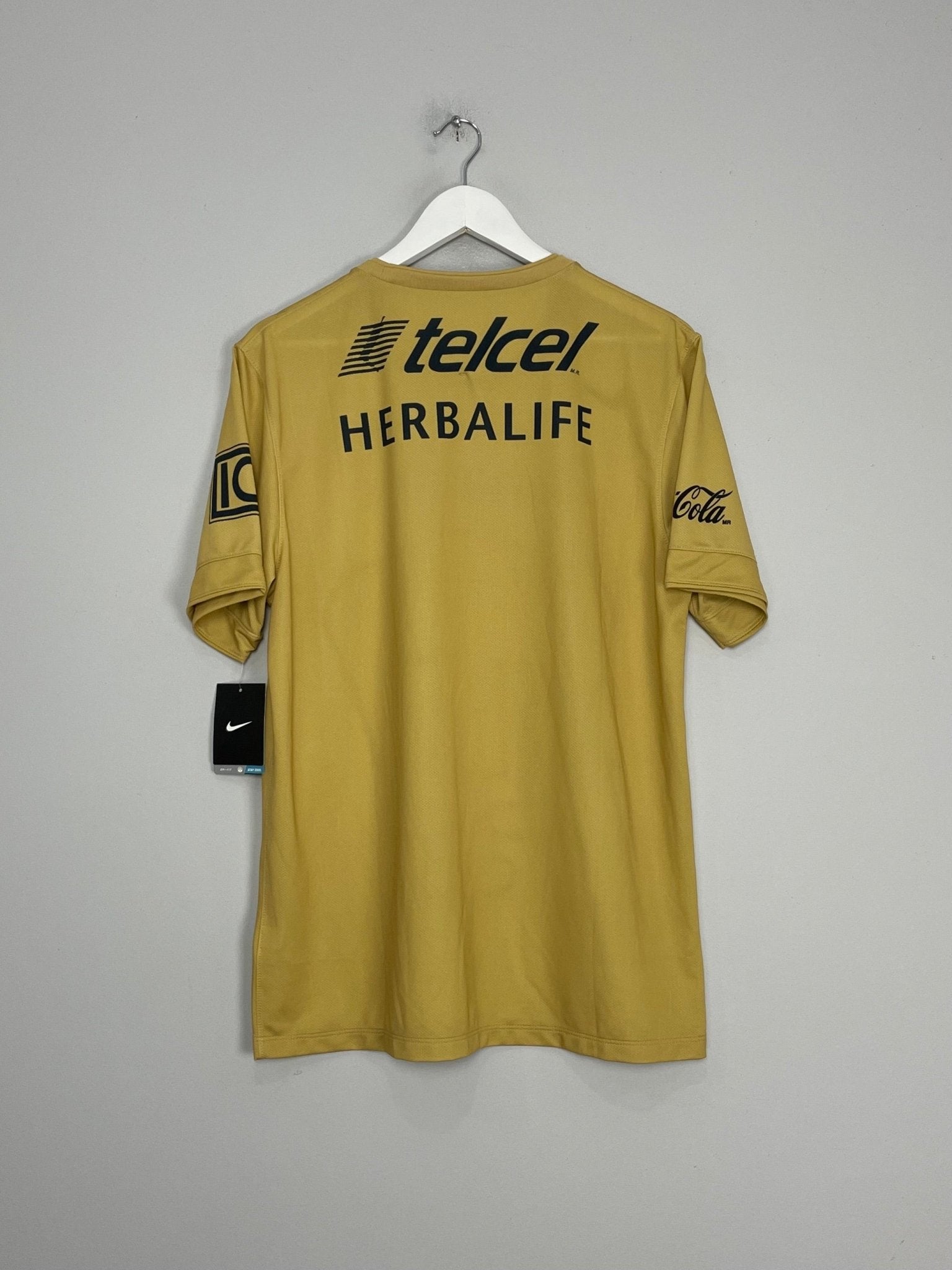 Shop 2014/15 UNAM PUMAS *BNWT* HOME SHIRT (L) NIKE, classic football shirts, vintage football shirts & retro soccer jerseys at Cult Kits