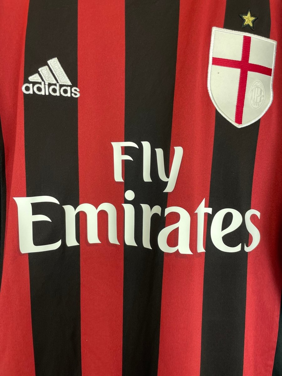 2015/16 AC MILAN KAKA 22 HOME SHIRT (M) ADIDAS - Cult Kits - Medium - Buy Vintage Football Shirts, Authentic Retro Football Shirts For Sale, Classic Football Shirts & Soccer Jersey