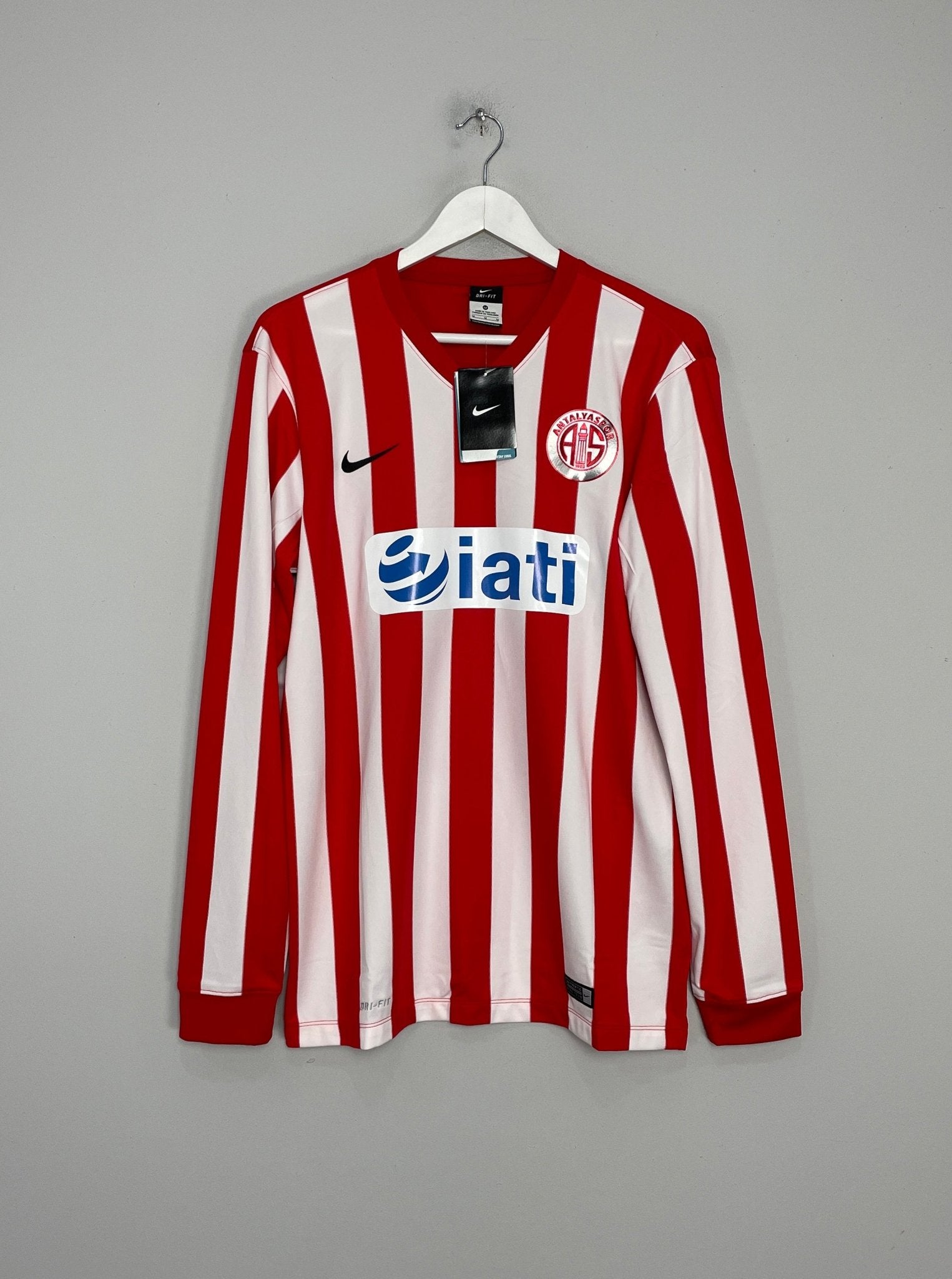 Shop 2015/16 ANTALYASPOR ETO'O #9 *BNWT* L/S HOME SHIRT (M) NIKE, classic football shirts, vintage football shirts & retro soccer jerseys at Cult Kits