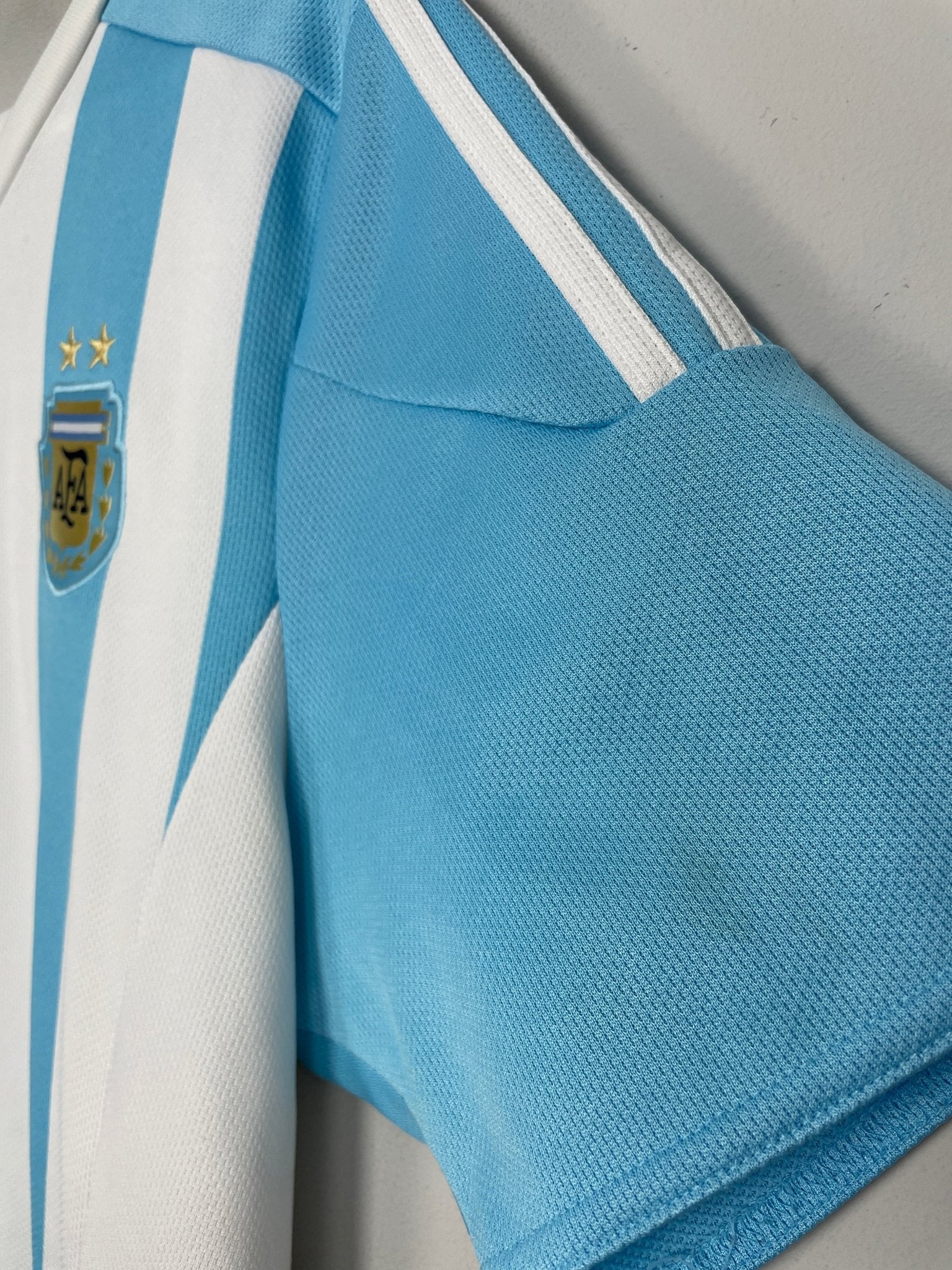 Shop 2015/16 ARGENTINA MESSI #10 HOME SHIRT (L) ADIDAS, classic football shirts, vintage football shirts & retro soccer jerseys at Cult Kits