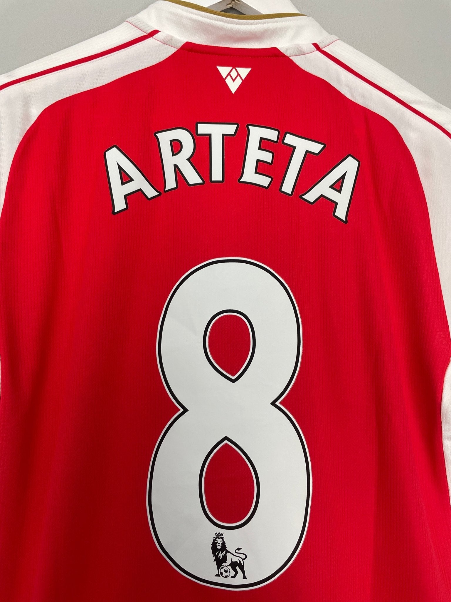 Shop 2015/16 ARSENAL ARTETA #8 HOME SHIRT (M) PUMA, classic football shirts, vintage football shirts & retro soccer jerseys at Cult Kits