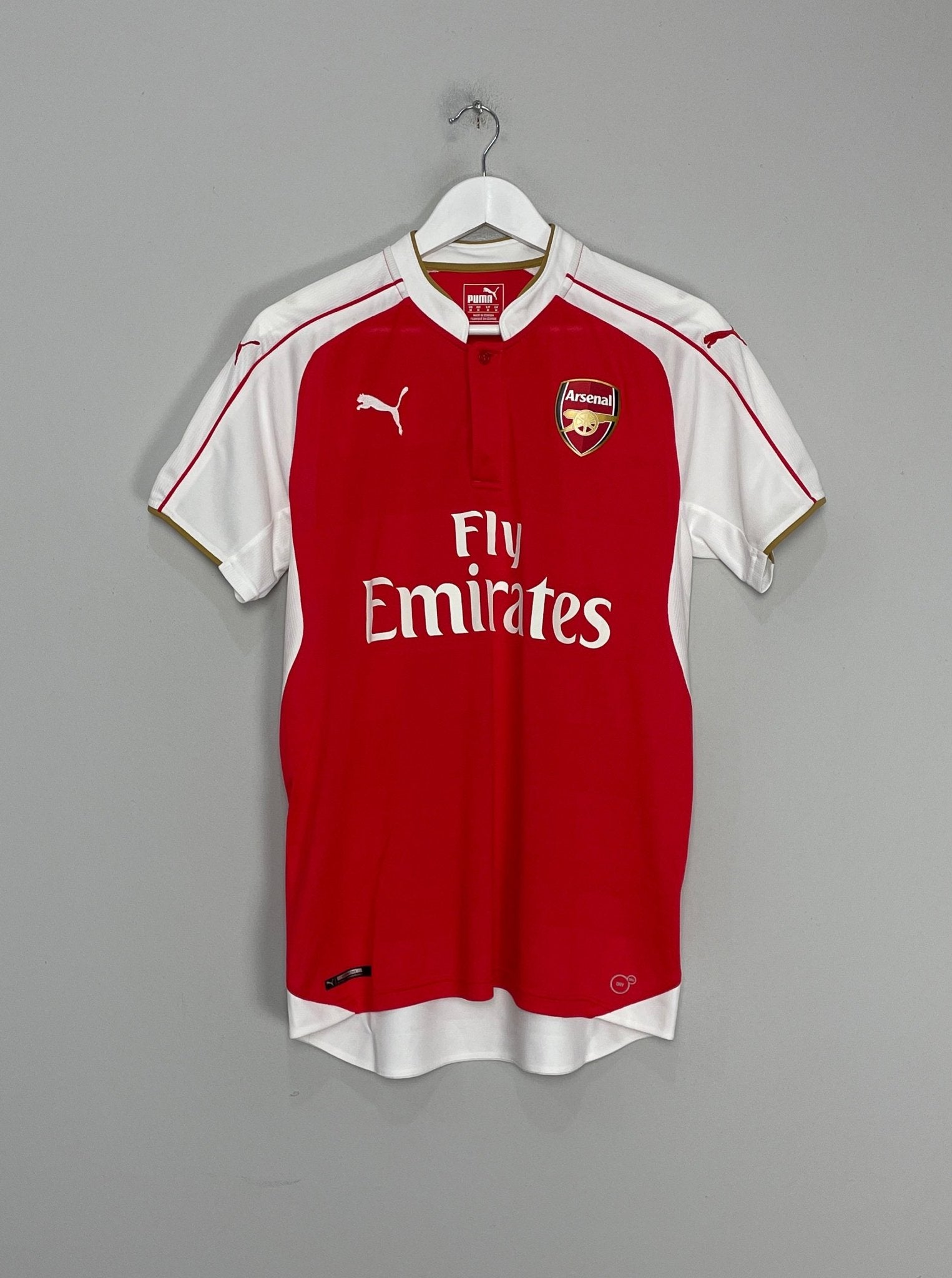 Shop 2015/16 ARSENAL ARTETA #8 HOME SHIRT (M) PUMA, classic football shirts, vintage football shirts & retro soccer jerseys at Cult Kits