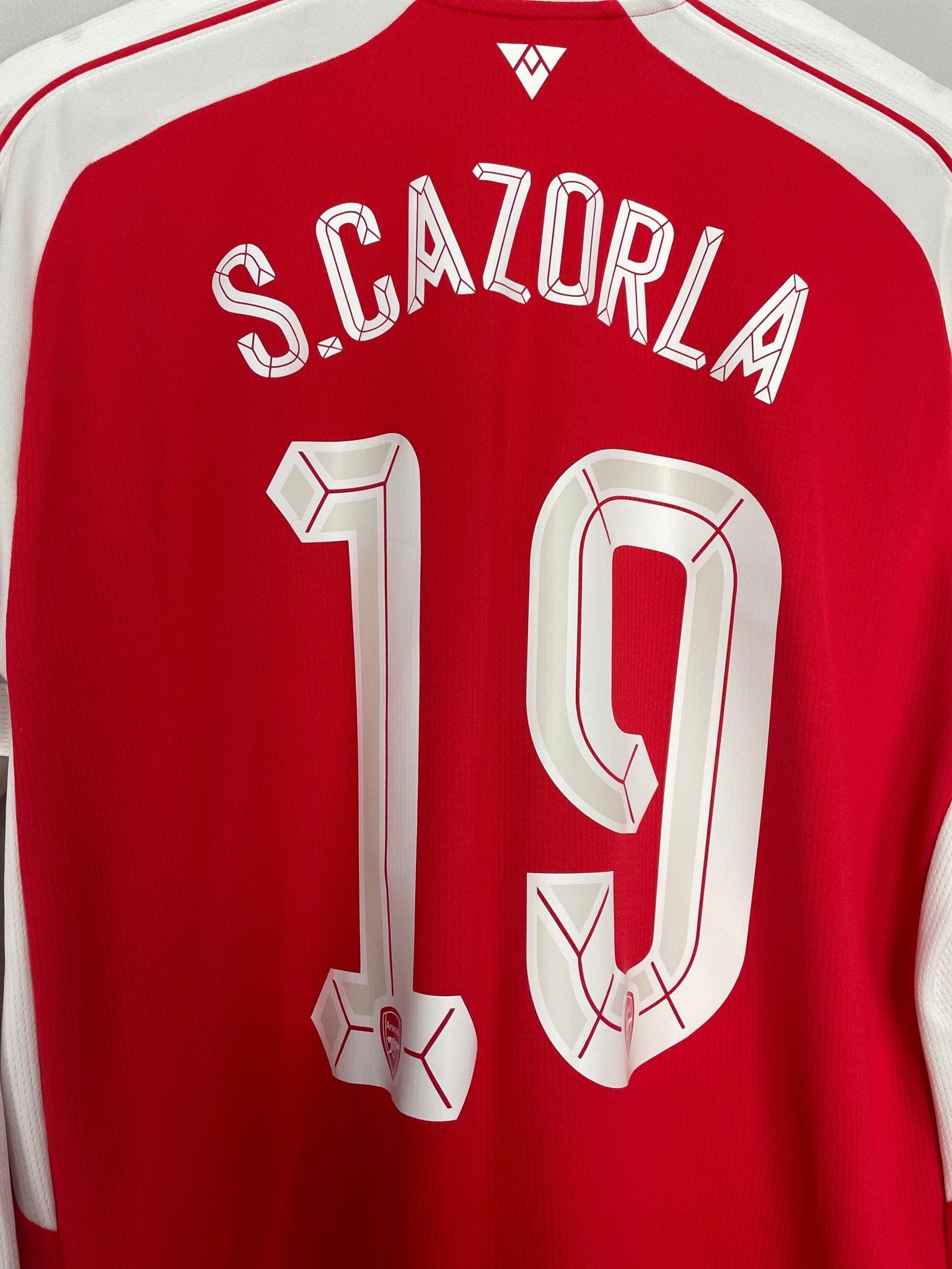 Shop 2015/16 ARSENAL CAZORLA #19 L/S HOME SHIRT (XL) PUMA, classic football shirts, vintage football shirts & retro soccer jerseys at Cult Kits