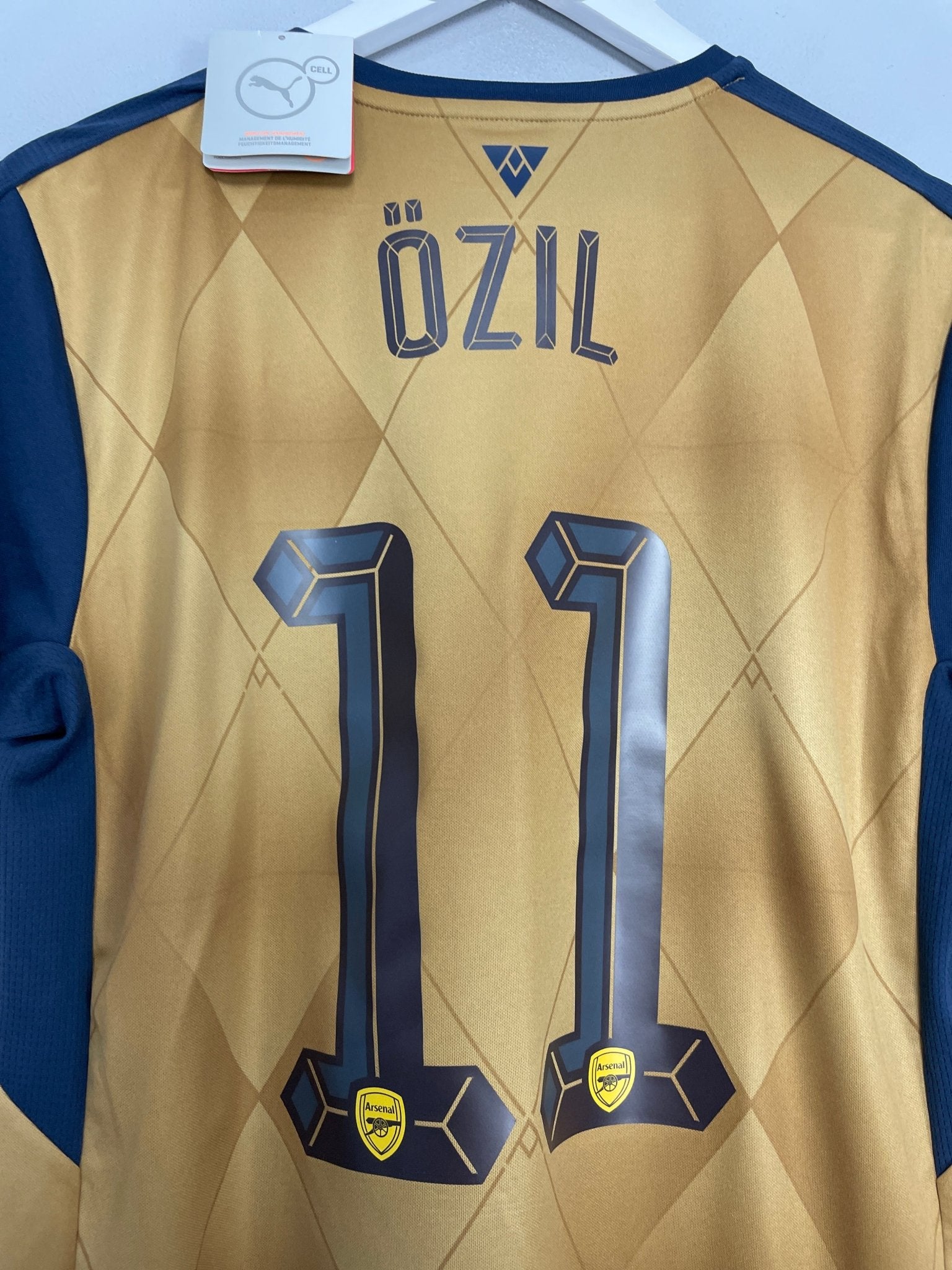 Shop 2015/16 ARSENAL OZIL #11 *BNWT* AWAY SHIRT (M) PUMA, classic football shirts, vintage football shirts & retro soccer jerseys at Cult Kits
