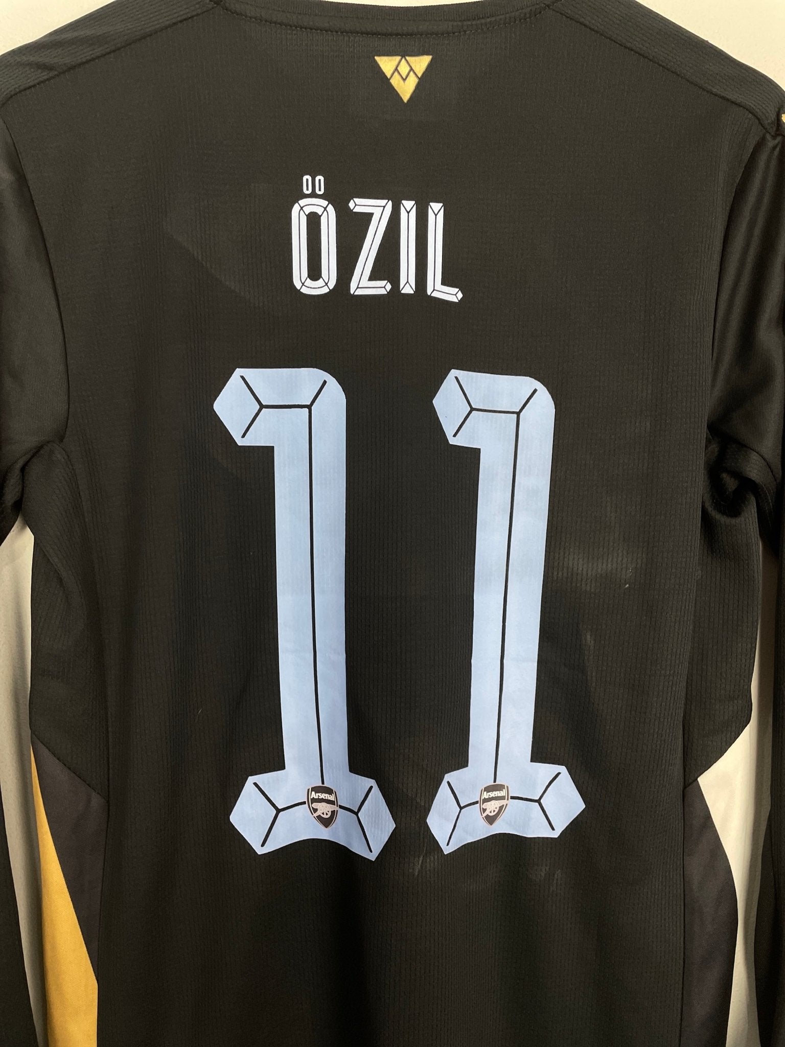 2015/16 ARSENAL OZIL #11 C/L L/S THIRD SHIRT (S) PUMA – Cult Kits