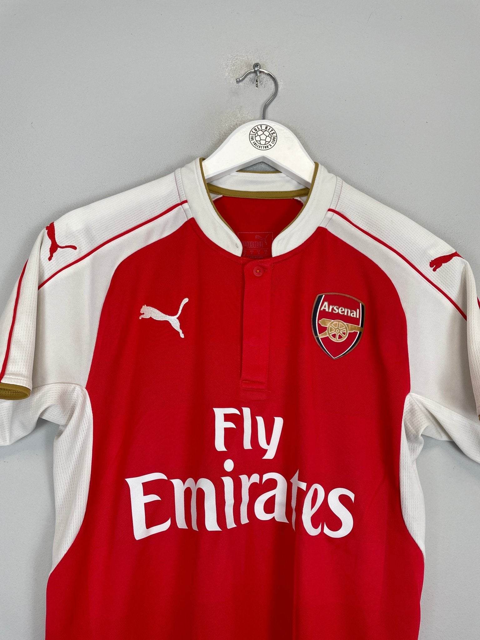 Shop 2015/16 ARSENAL OZIL #11 HOME SHIRT (S) PUMA, classic football shirts, vintage football shirts & retro soccer jerseys at Cult Kits